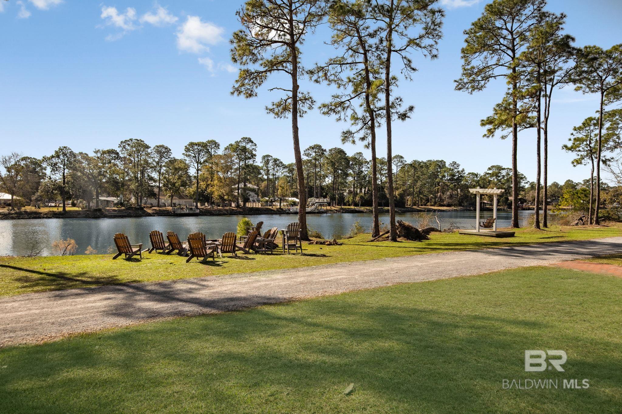 2569 Bienville Avenue