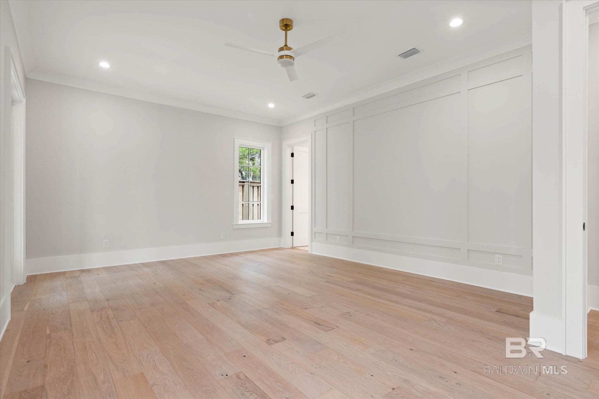 853 Inlet Circle