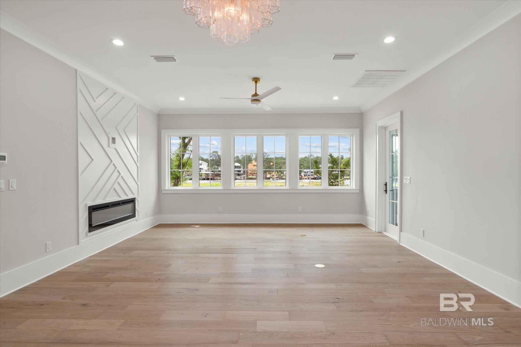 853 Inlet Circle
