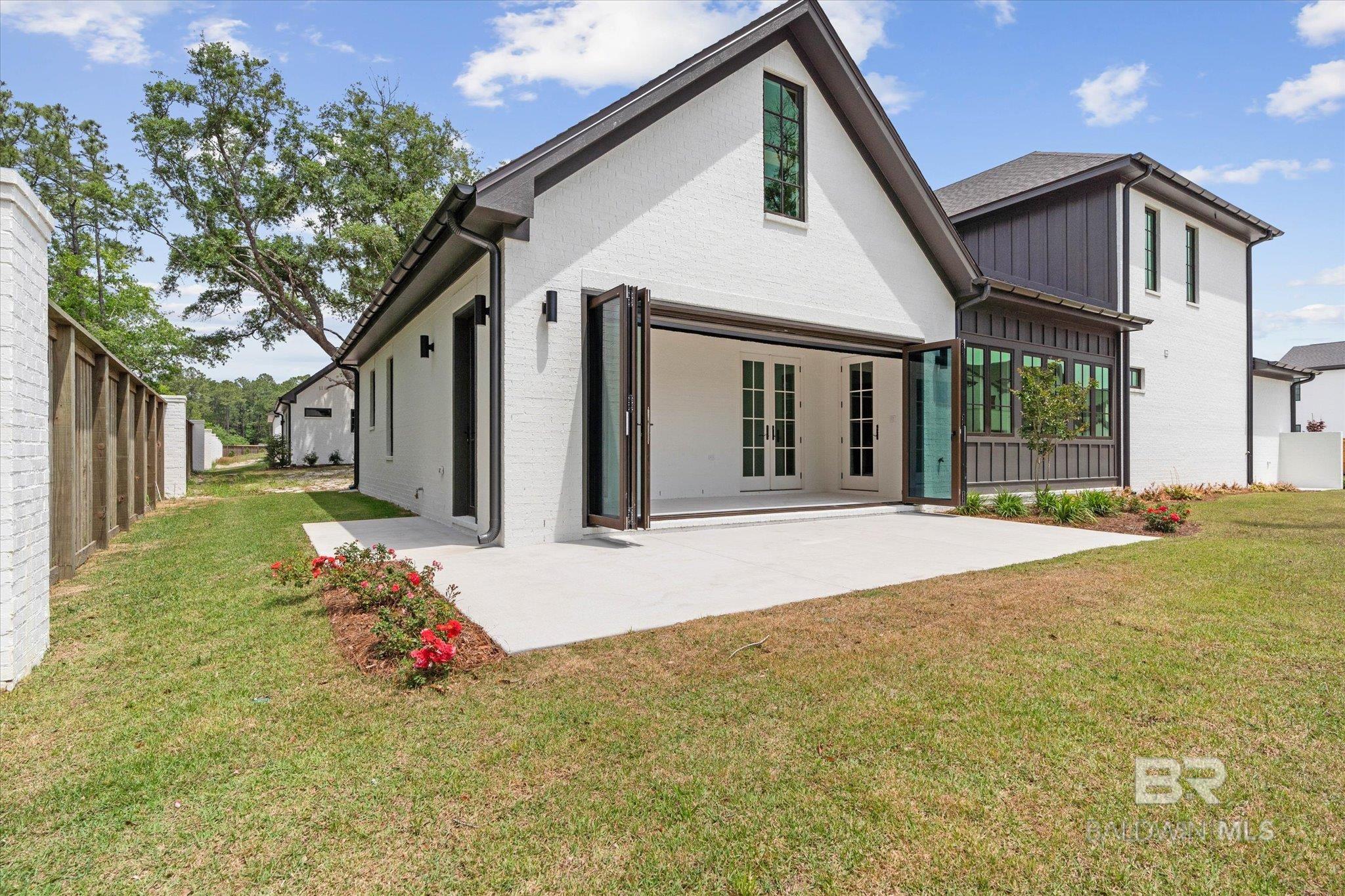 853 Inlet Circle