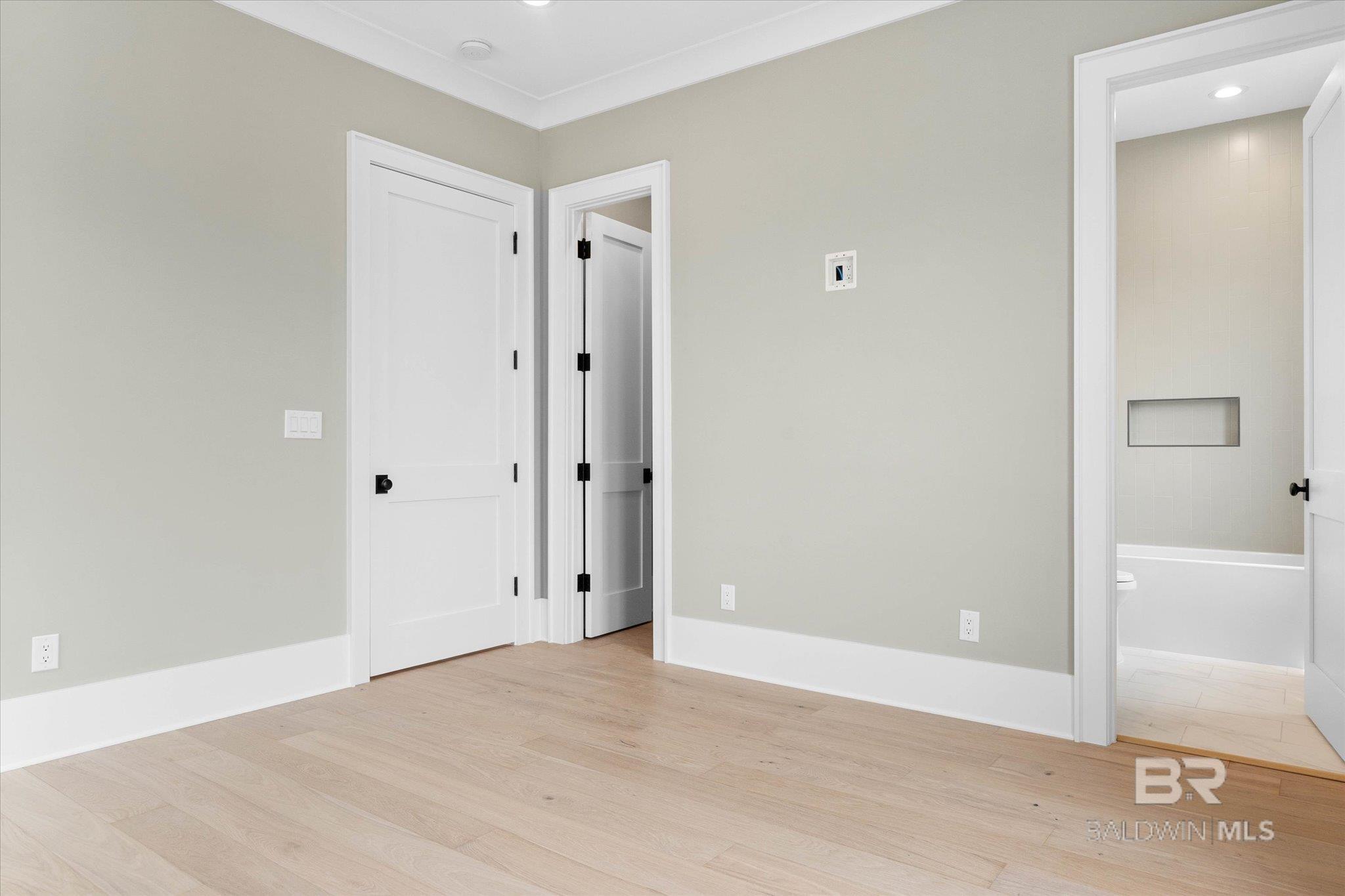 853 Inlet Circle