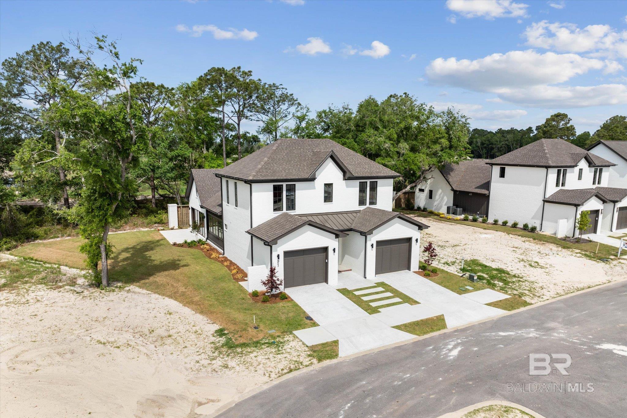 853 Inlet Circle