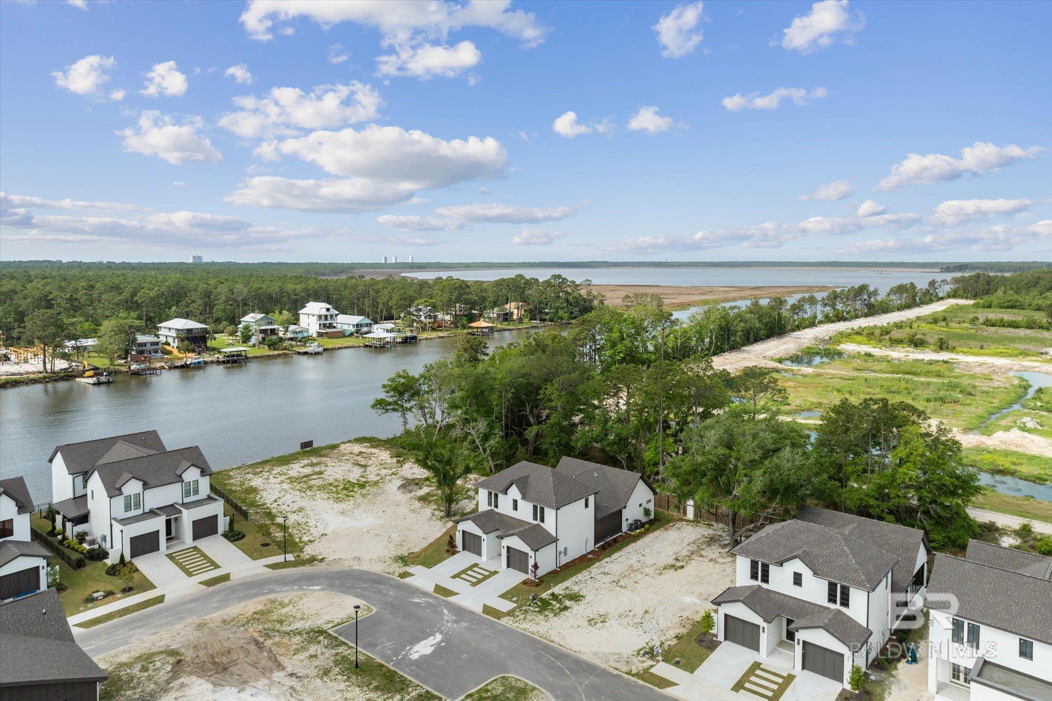 853 Inlet Circle