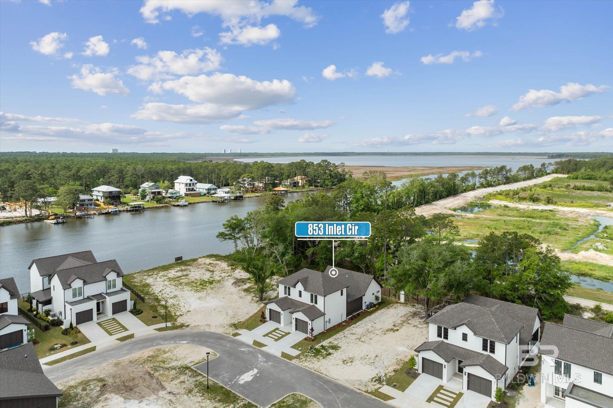 853 Inlet Circle