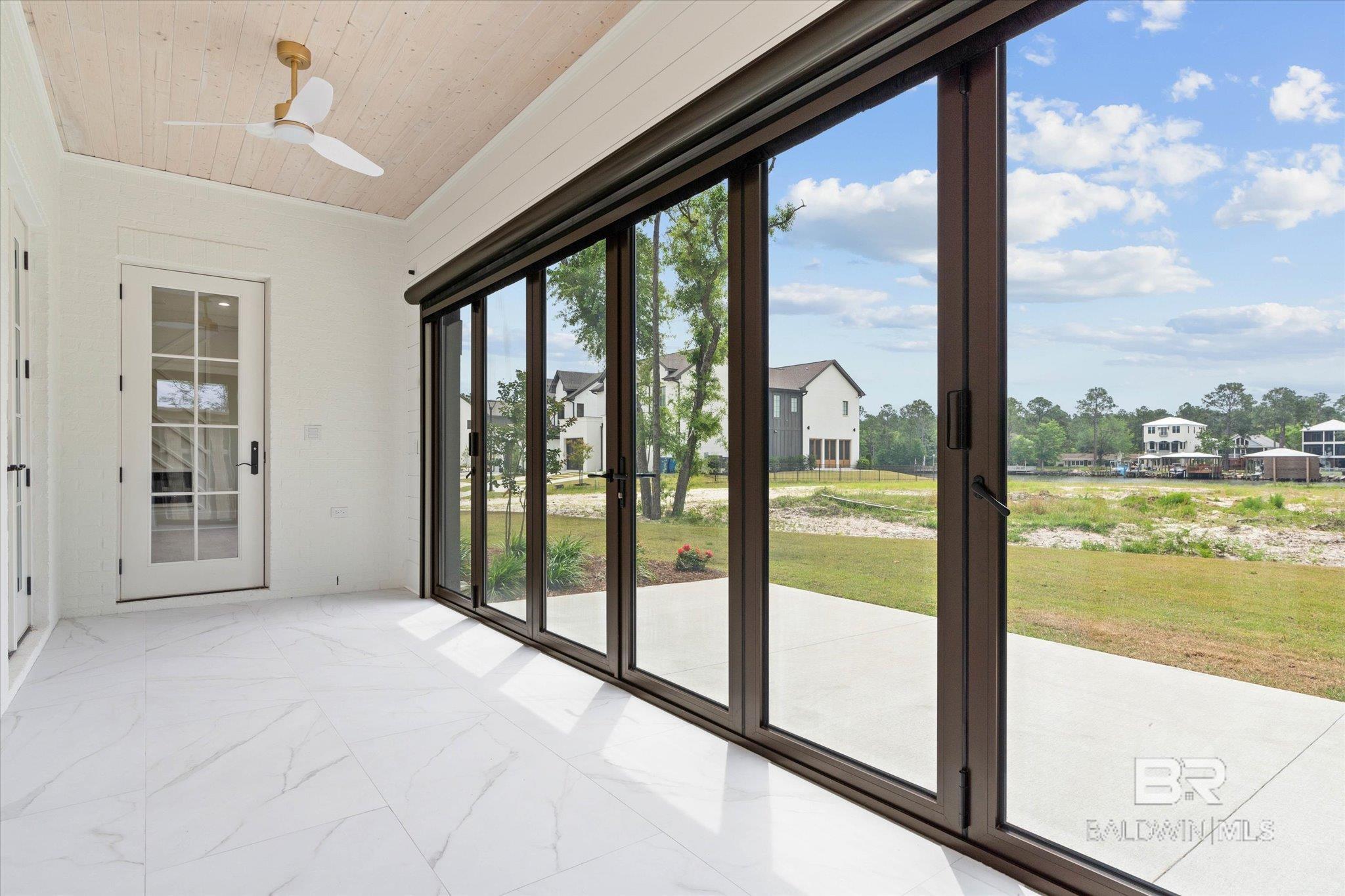 853 Inlet Circle
