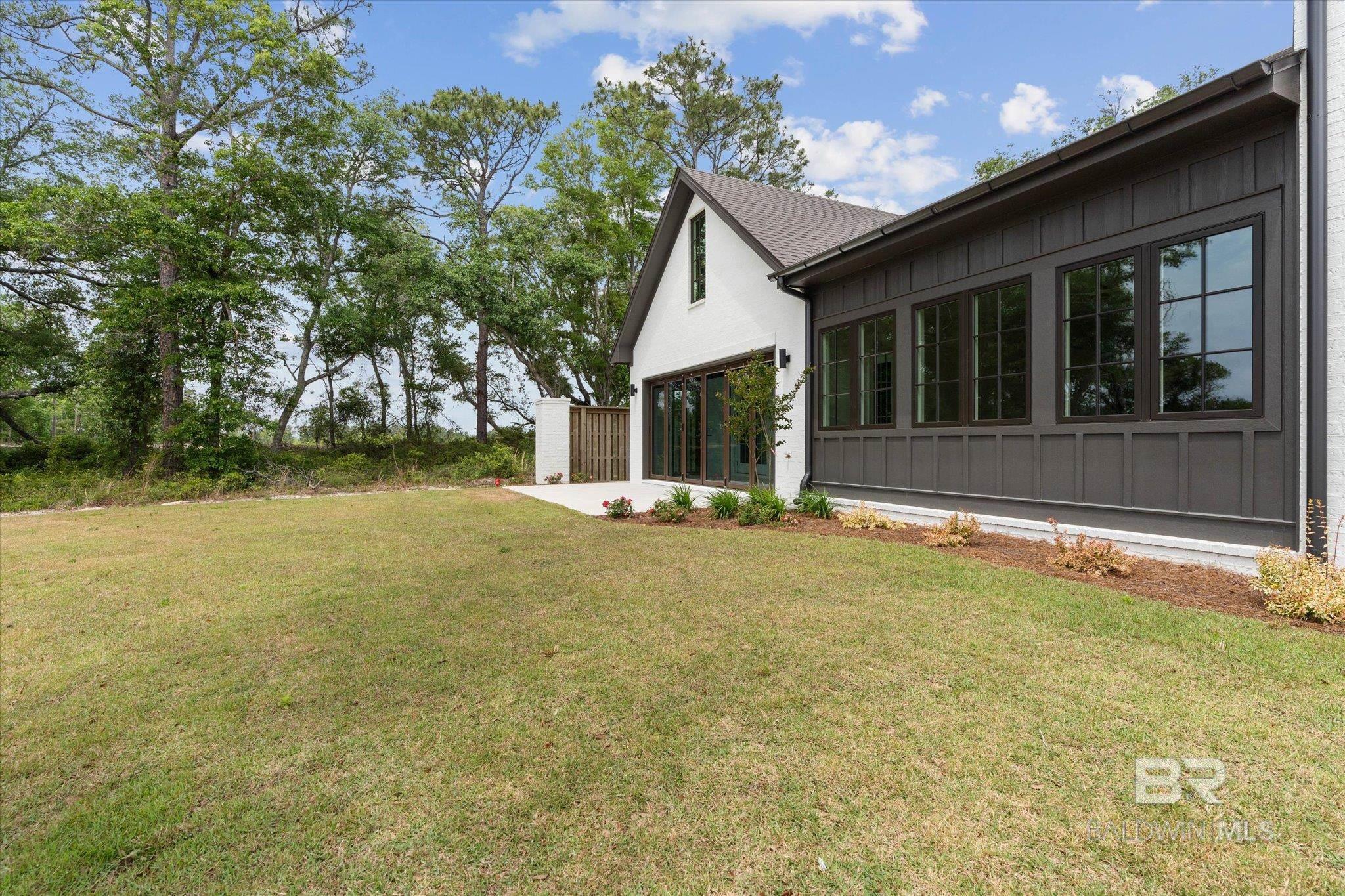 853 Inlet Circle