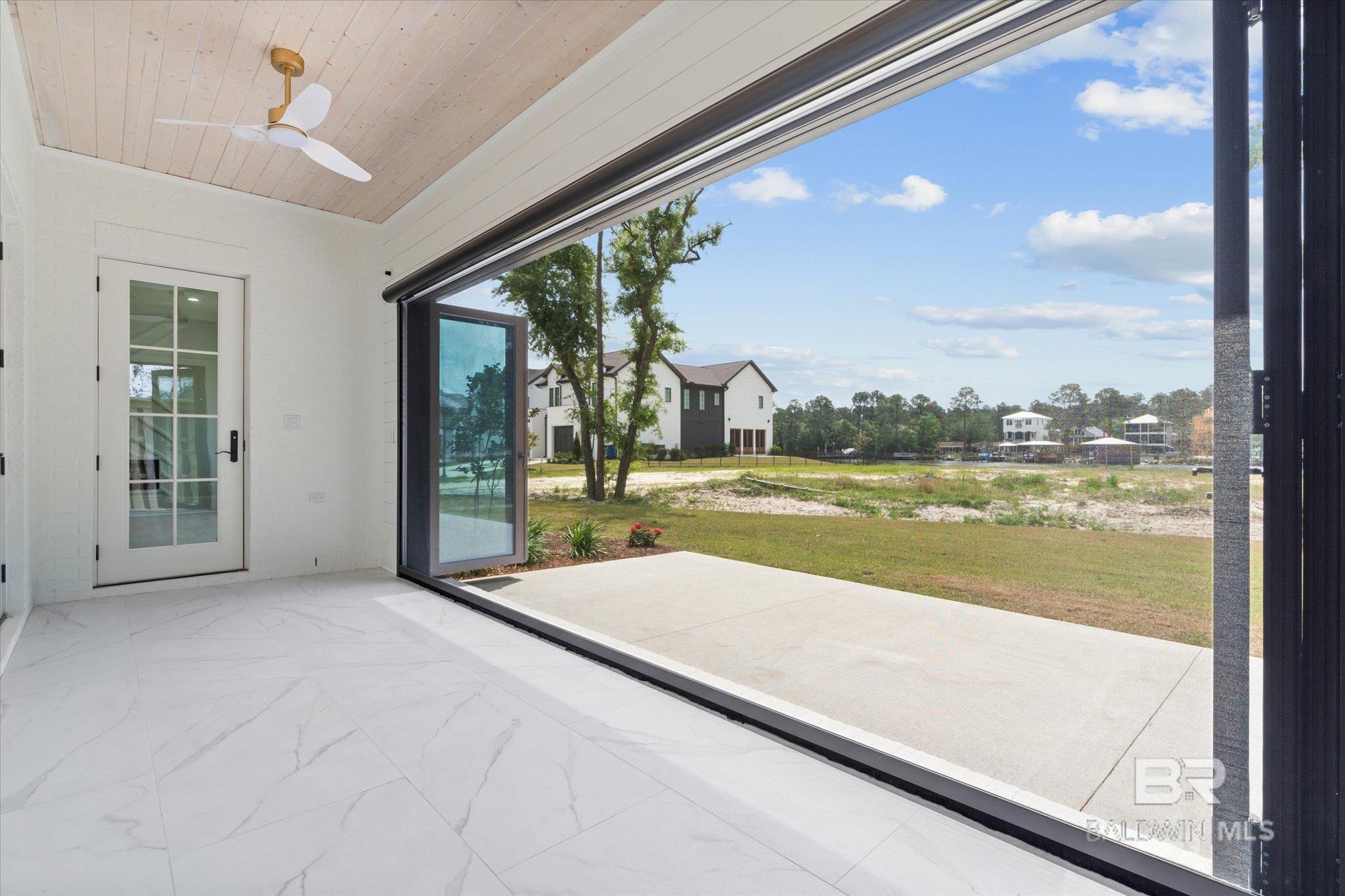 853 Inlet Circle
