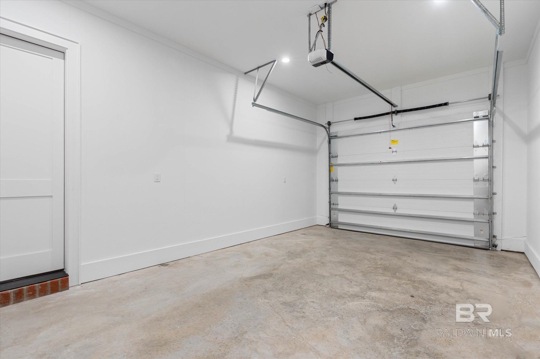 853 Inlet Circle
