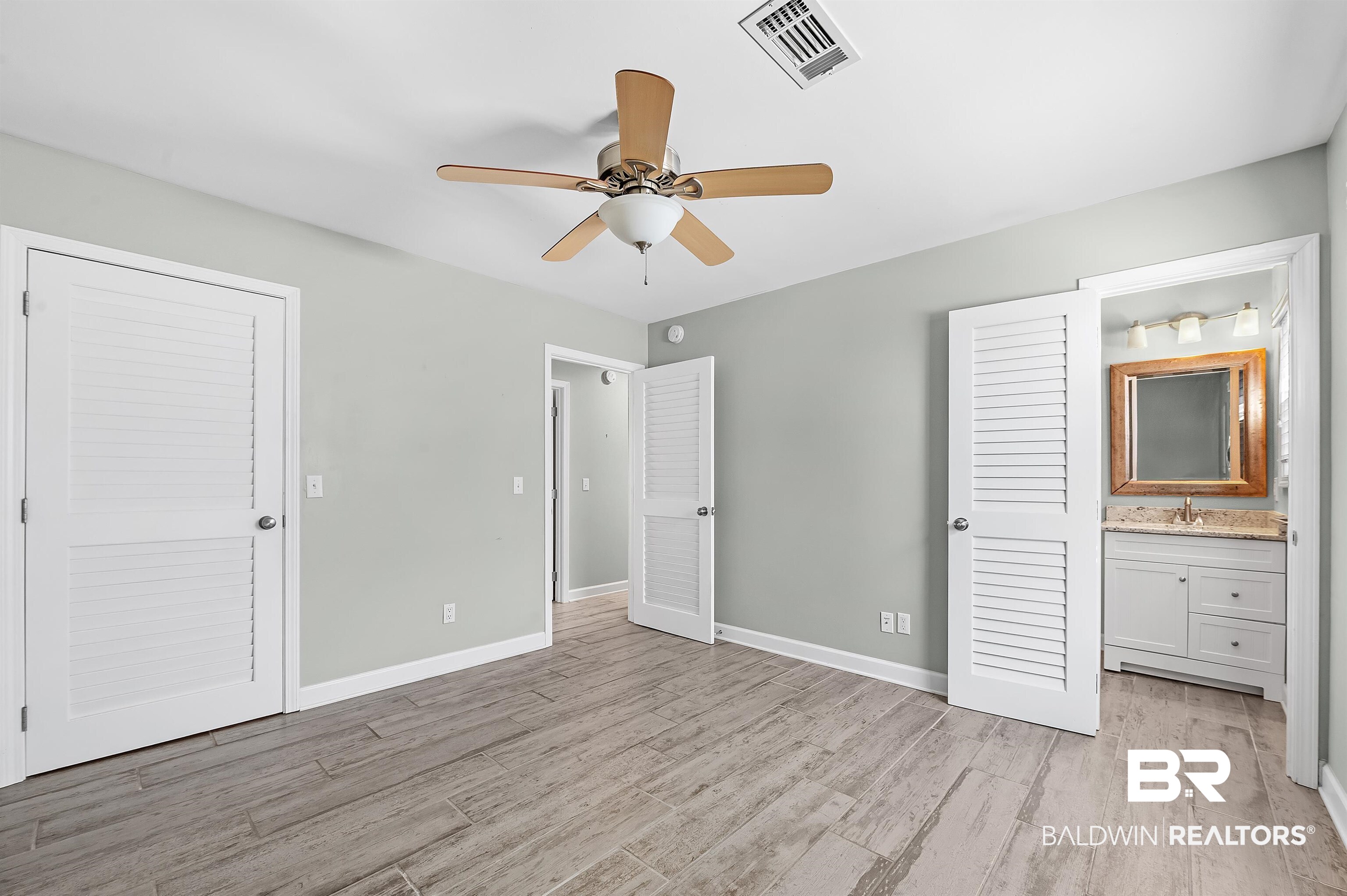 328 W Beach Boulevard