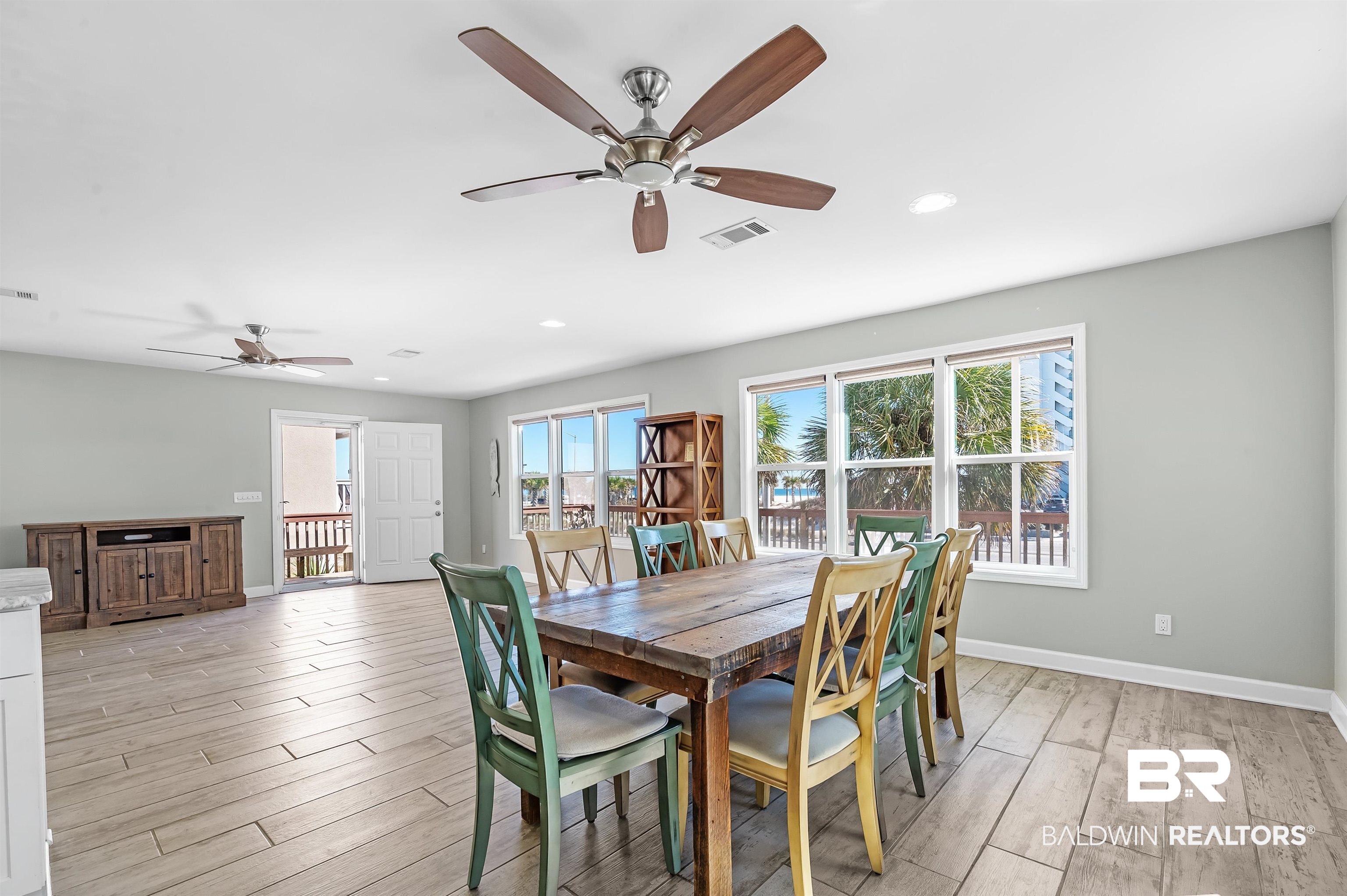 328 W Beach Boulevard
