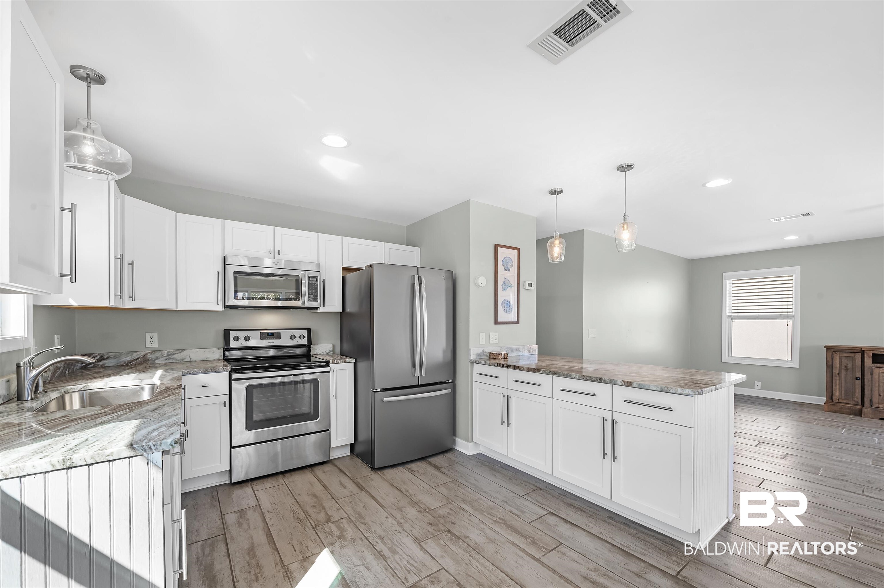 328 W Beach Boulevard