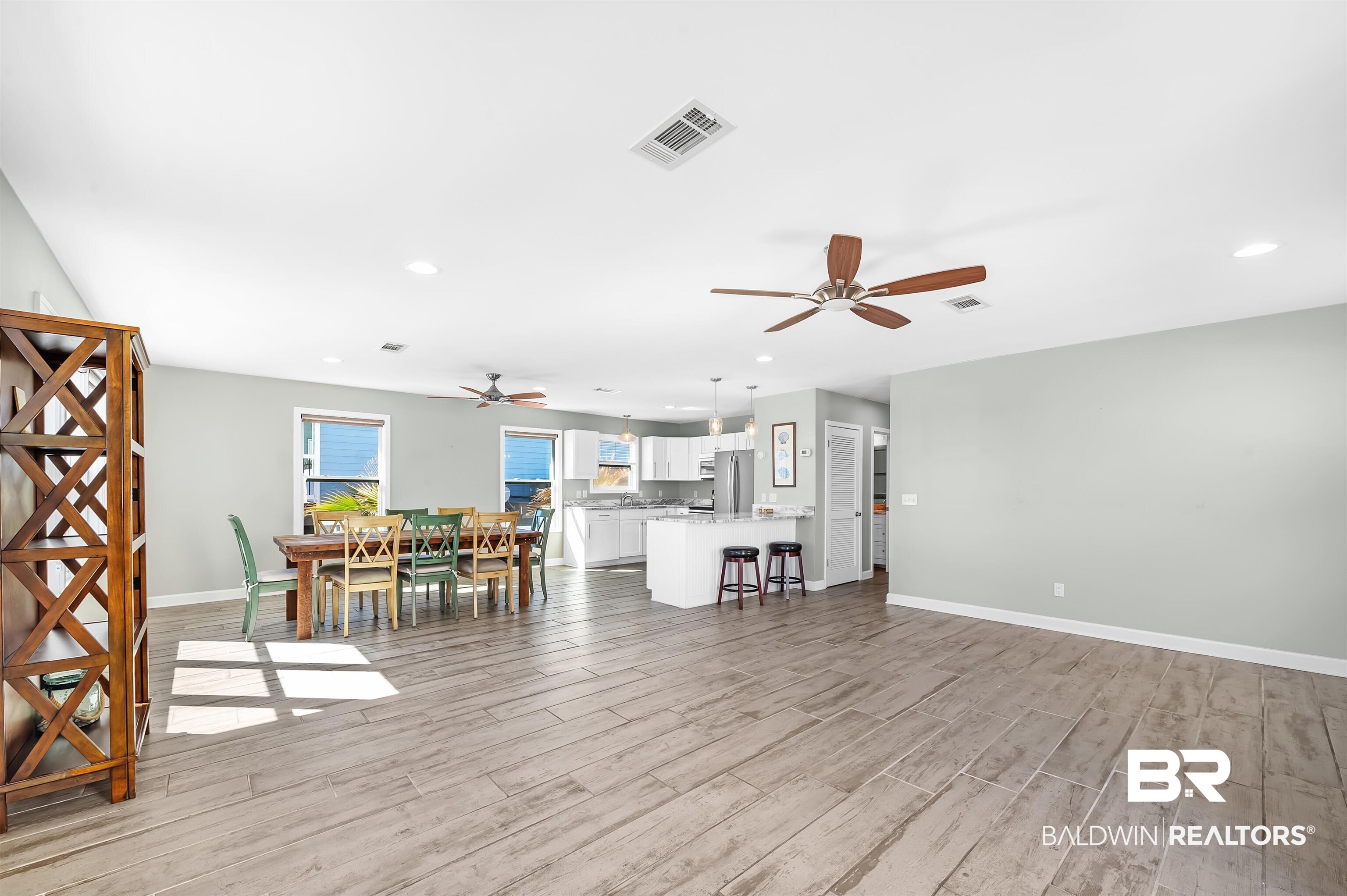 328 W Beach Boulevard