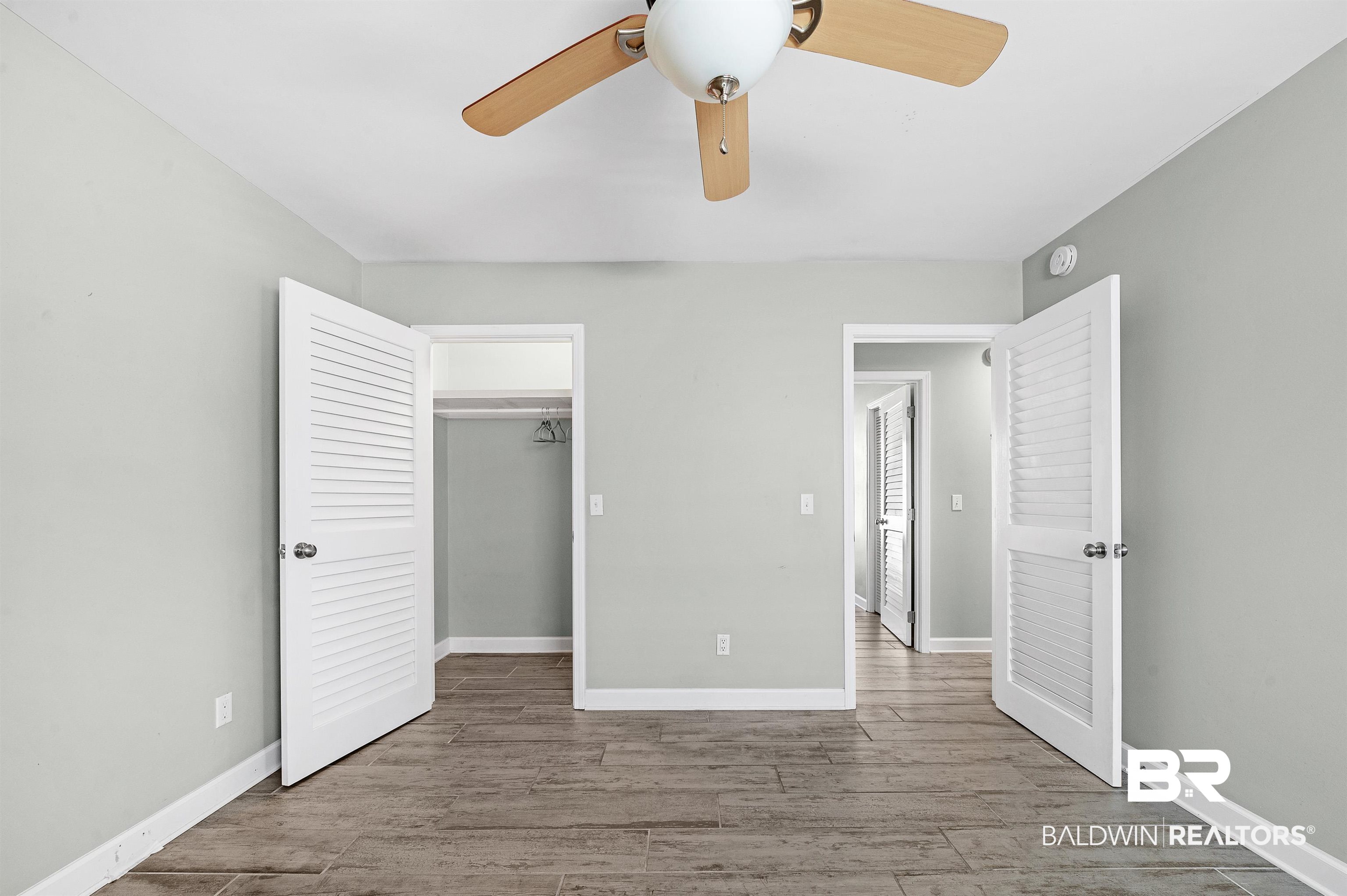 328 W Beach Boulevard