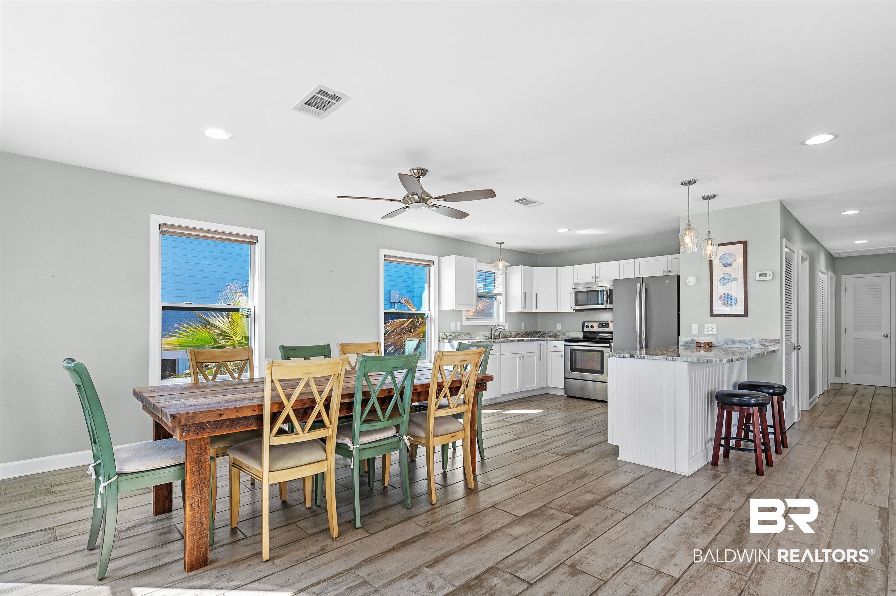 328 W Beach Boulevard