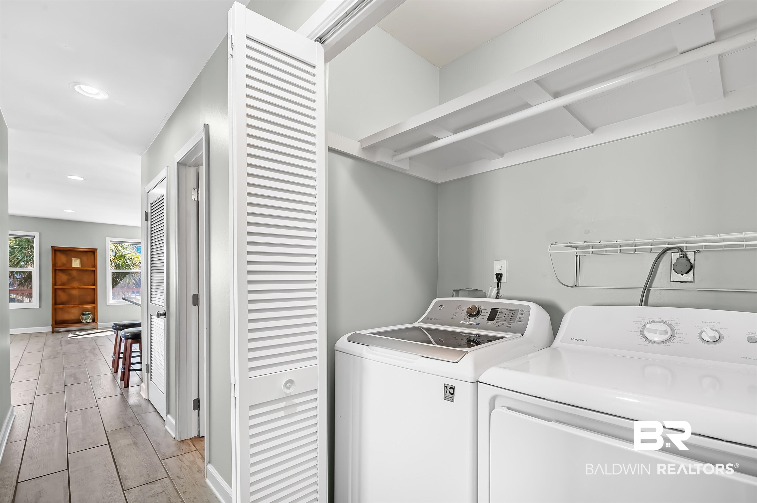 328 W Beach Boulevard