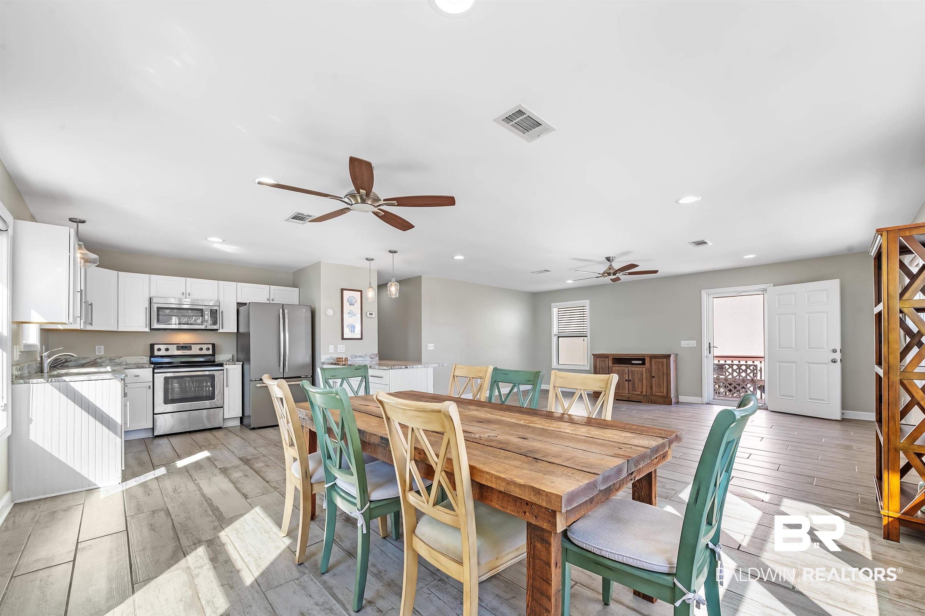328 W Beach Boulevard