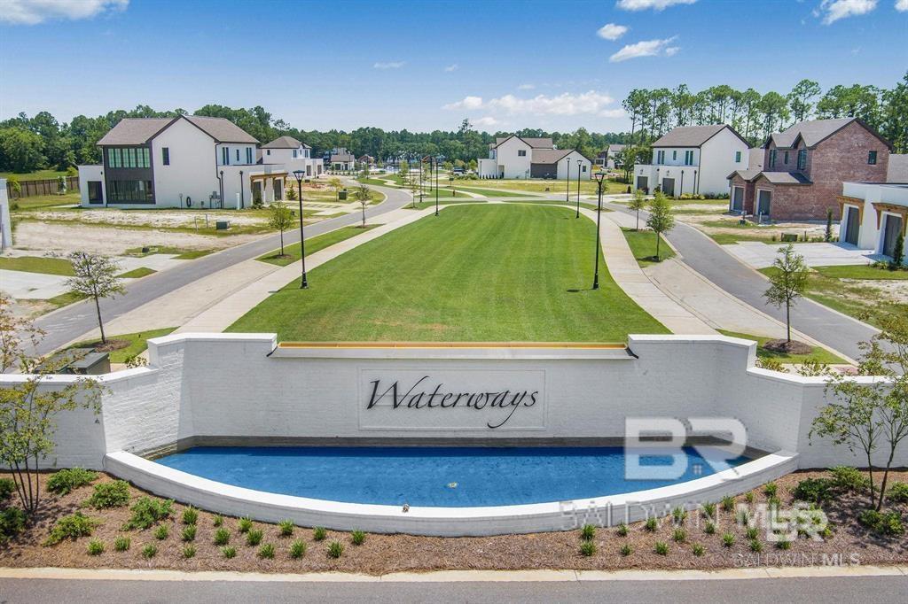 913 Inlet Circle