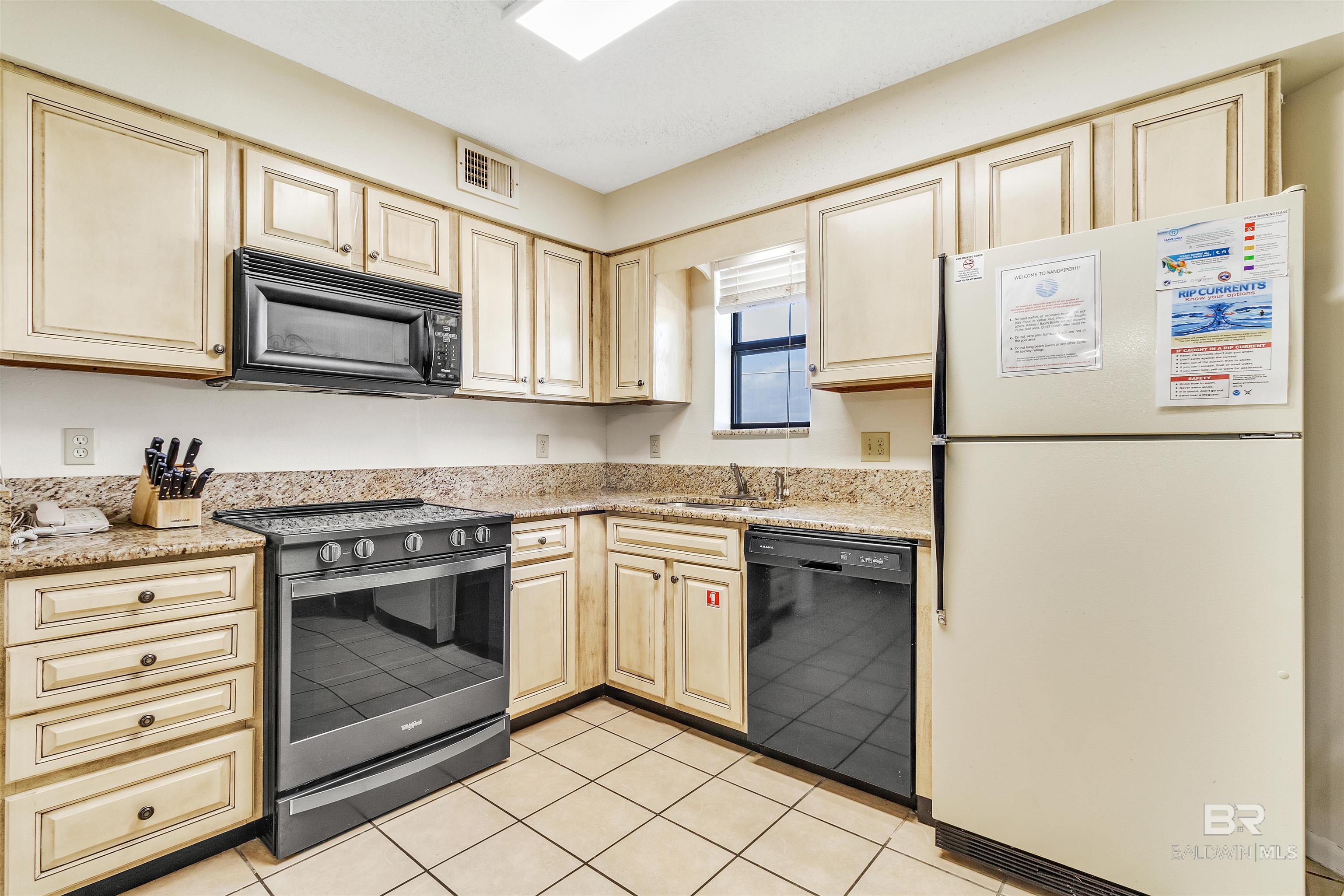 1069 W WEST BEACH Boulevard 9C