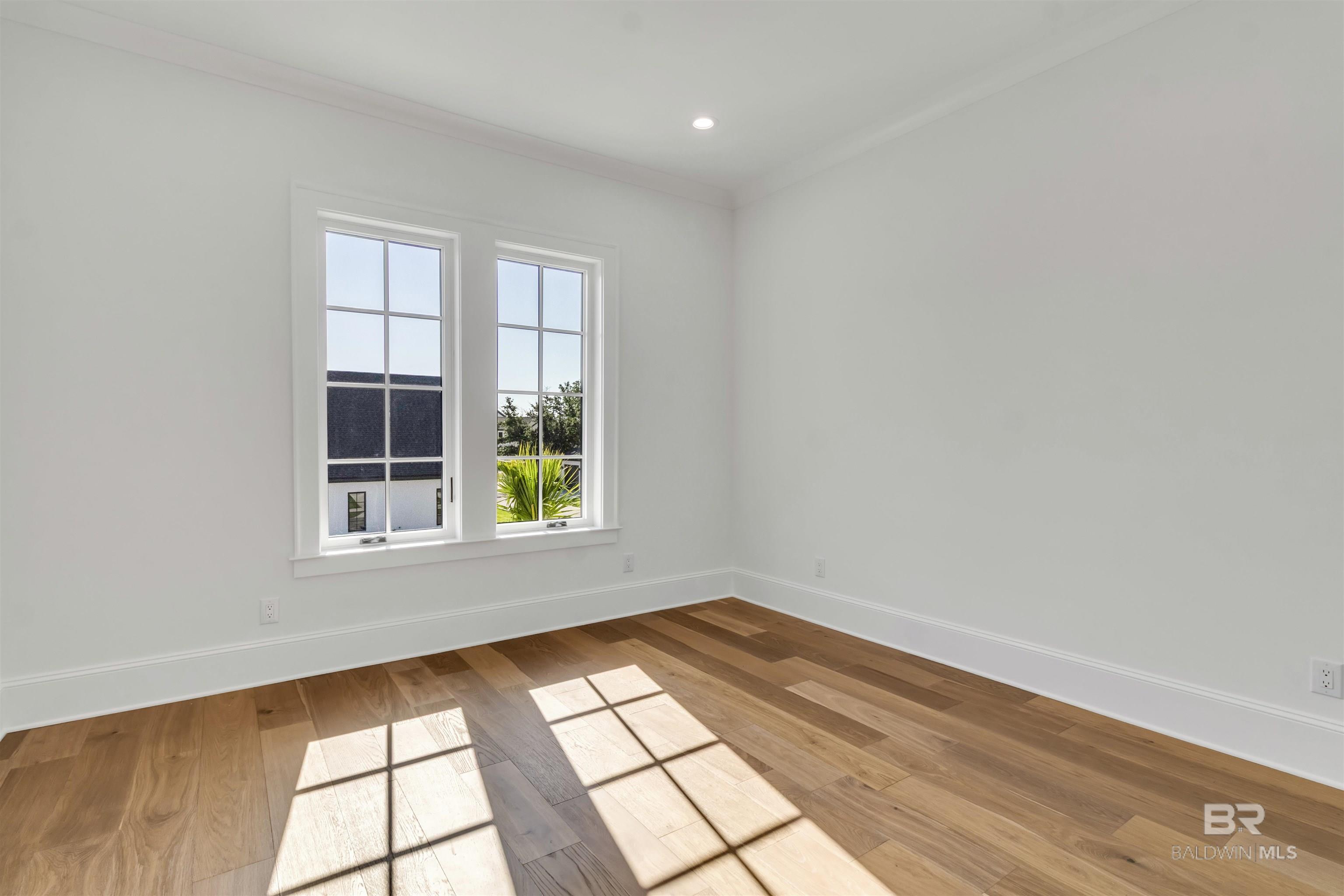 841 Inlet Circle