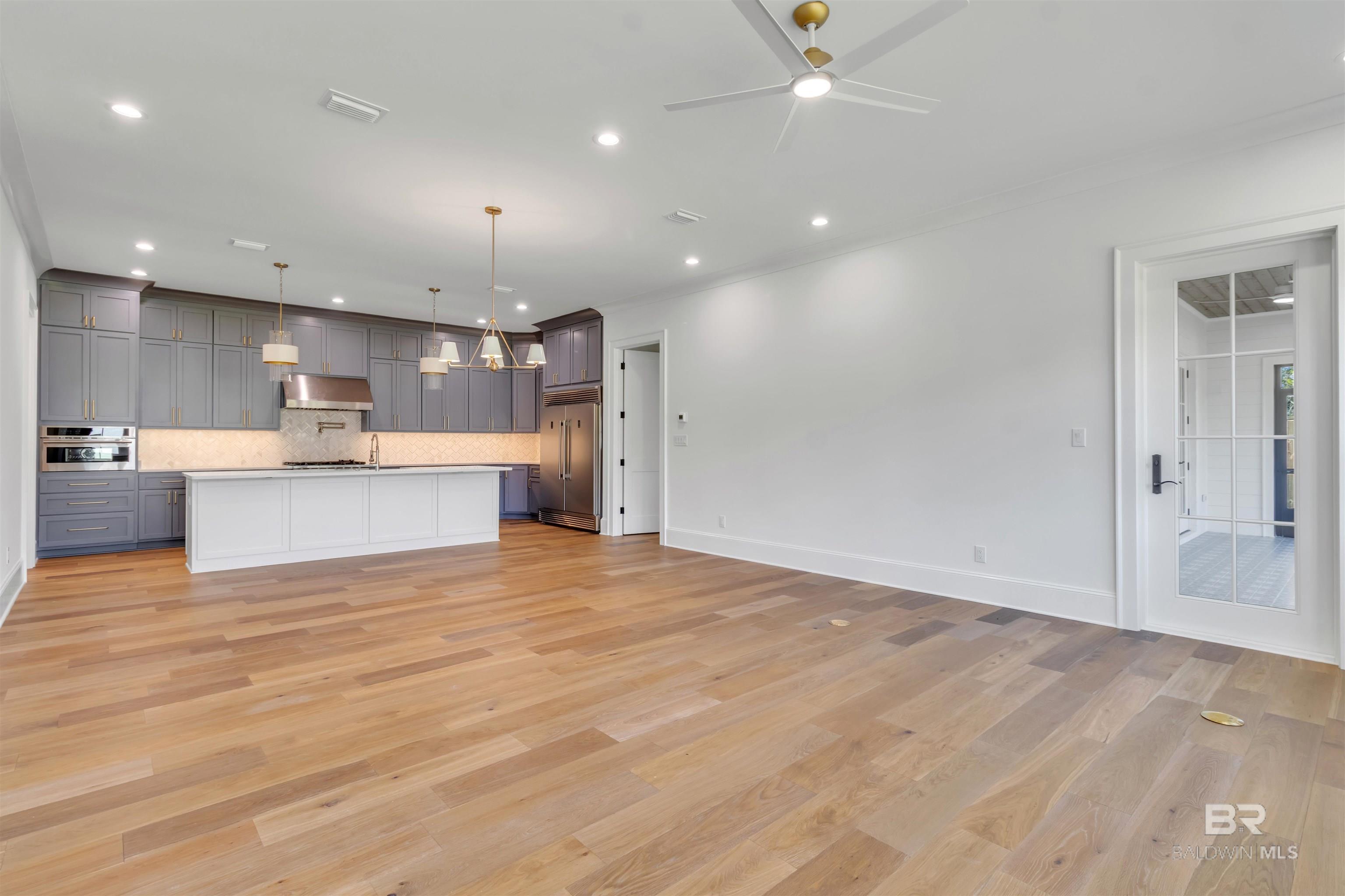 841 Inlet Circle