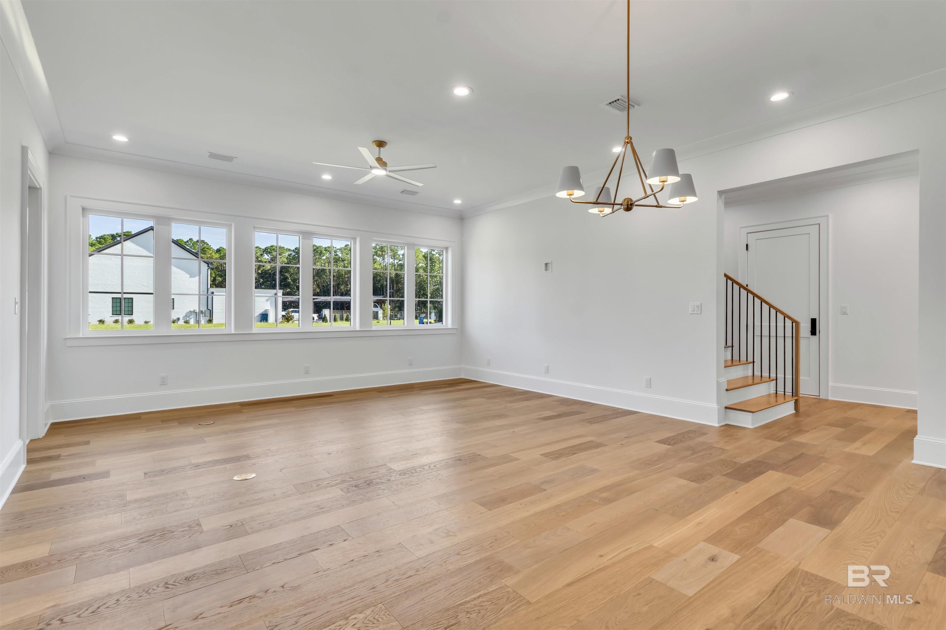 841 Inlet Circle