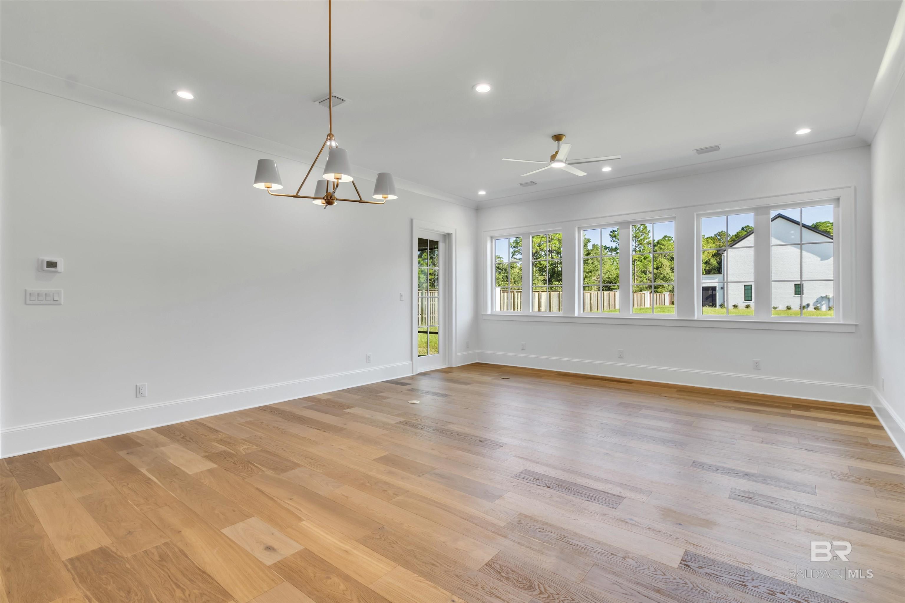 841 Inlet Circle