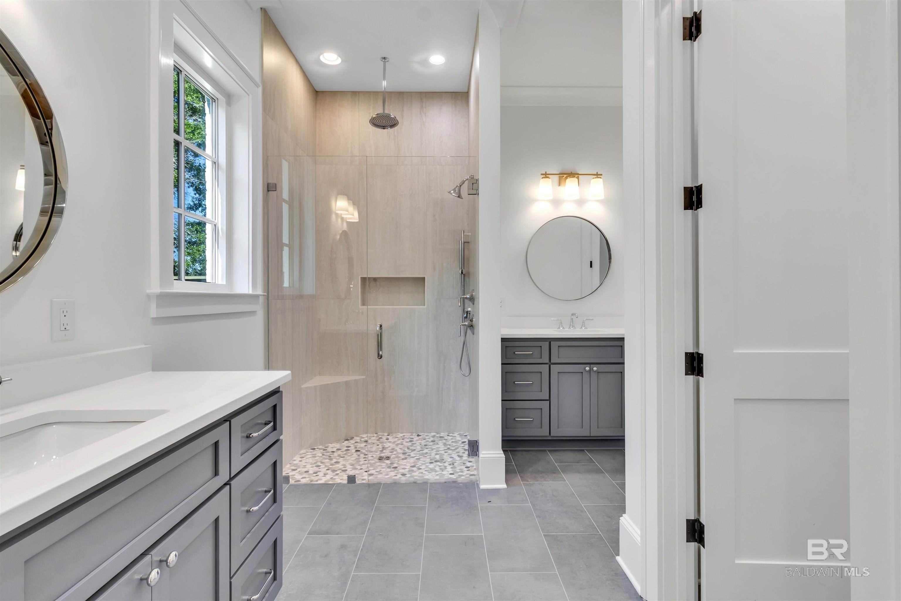 841 Inlet Circle