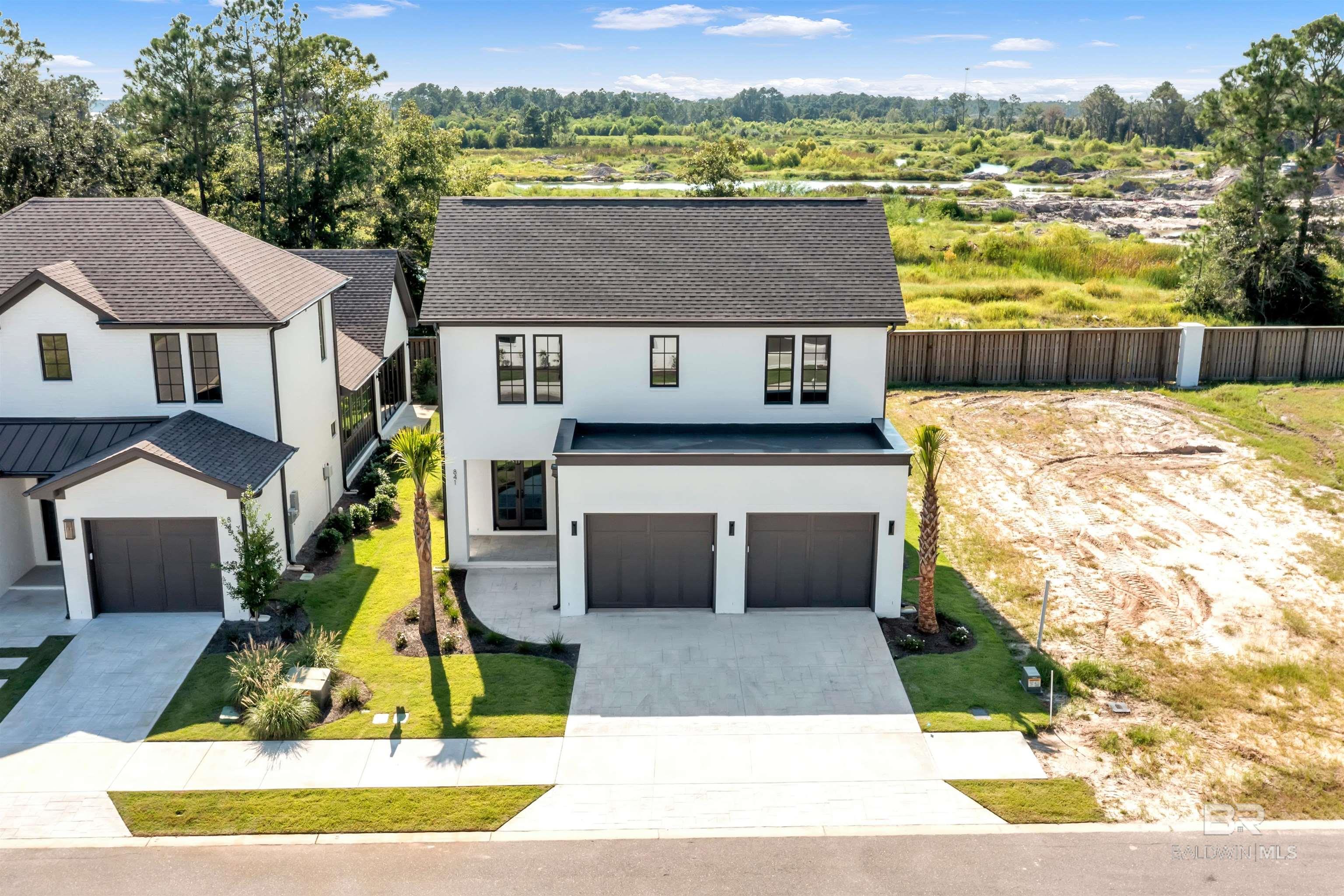 841 Inlet Circle
