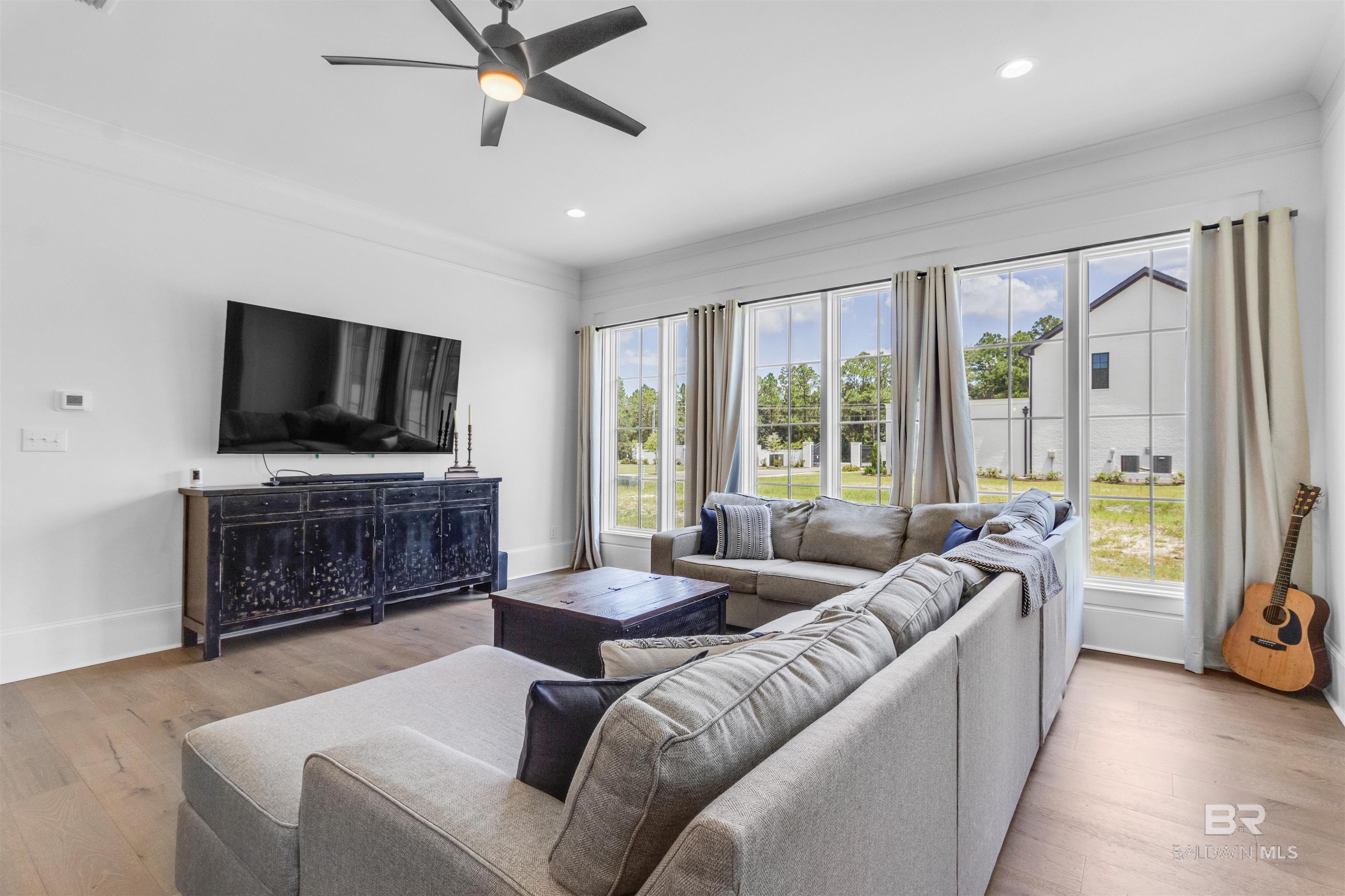 2820 Straits Boulevard