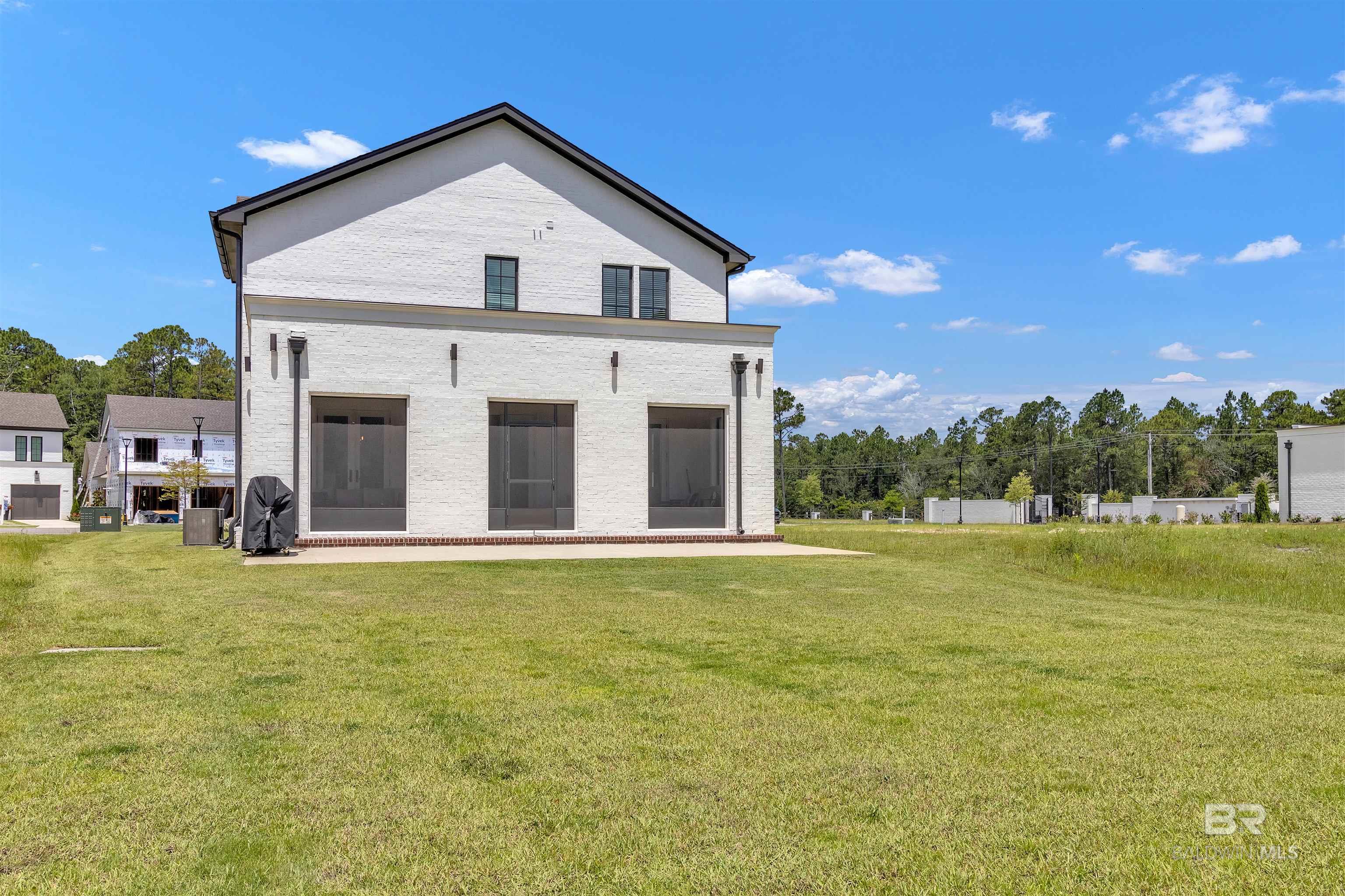 2820 Straits Boulevard