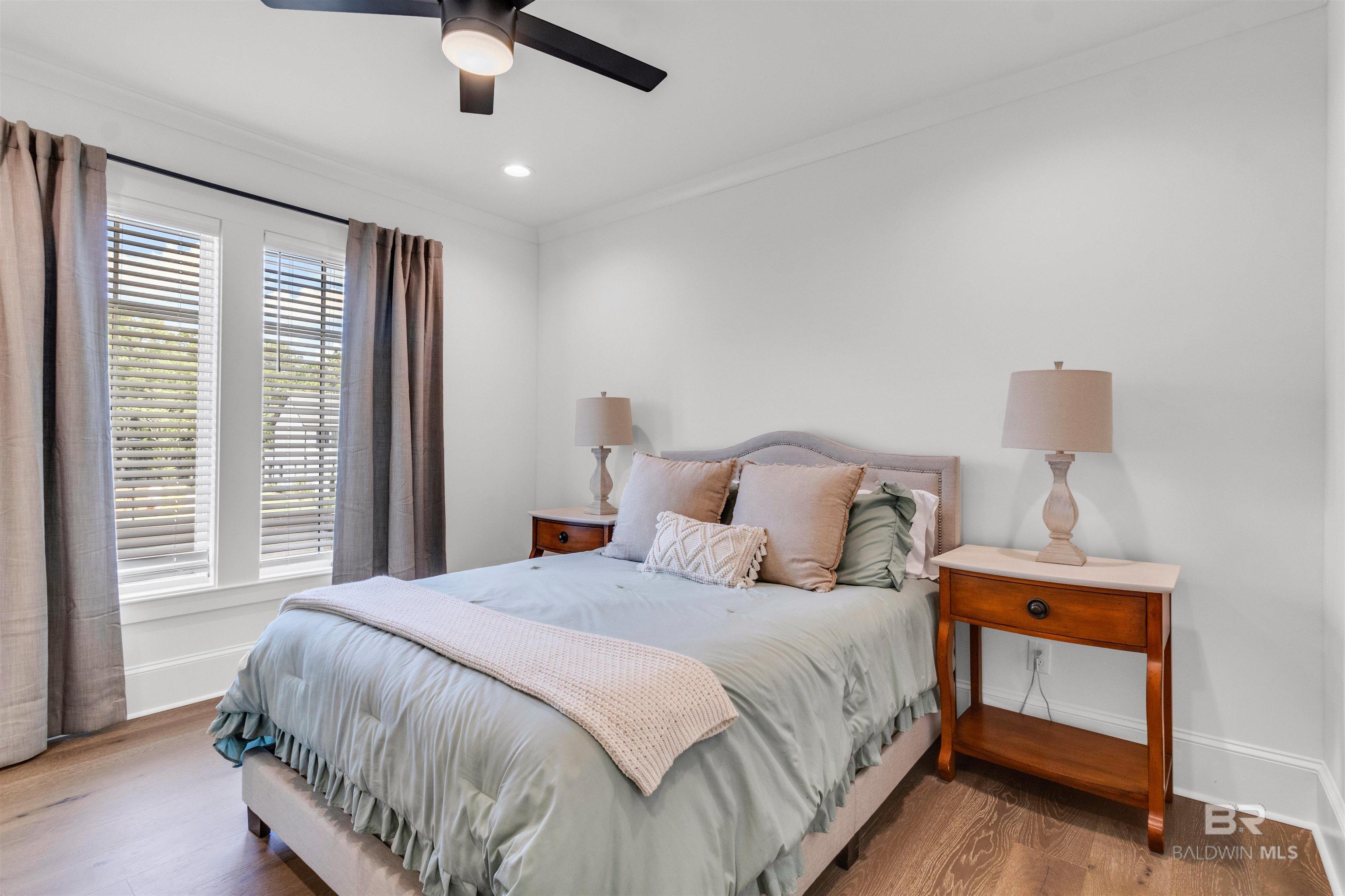 2820 Straits Boulevard