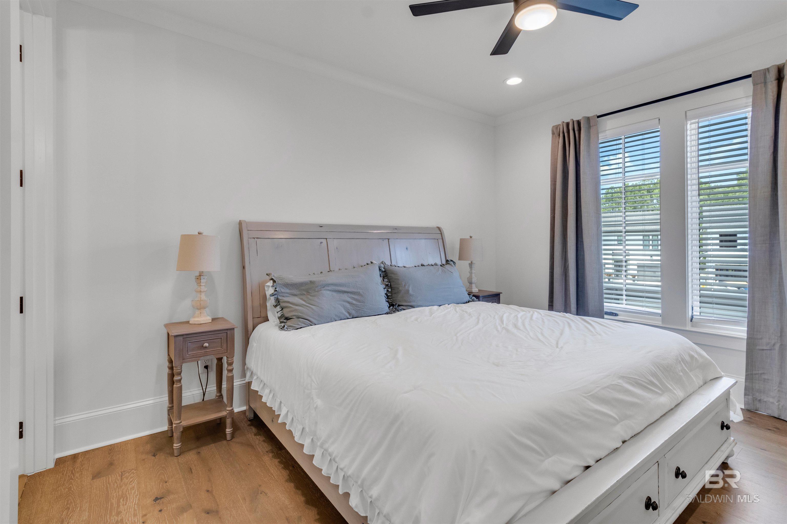 2820 Straits Boulevard