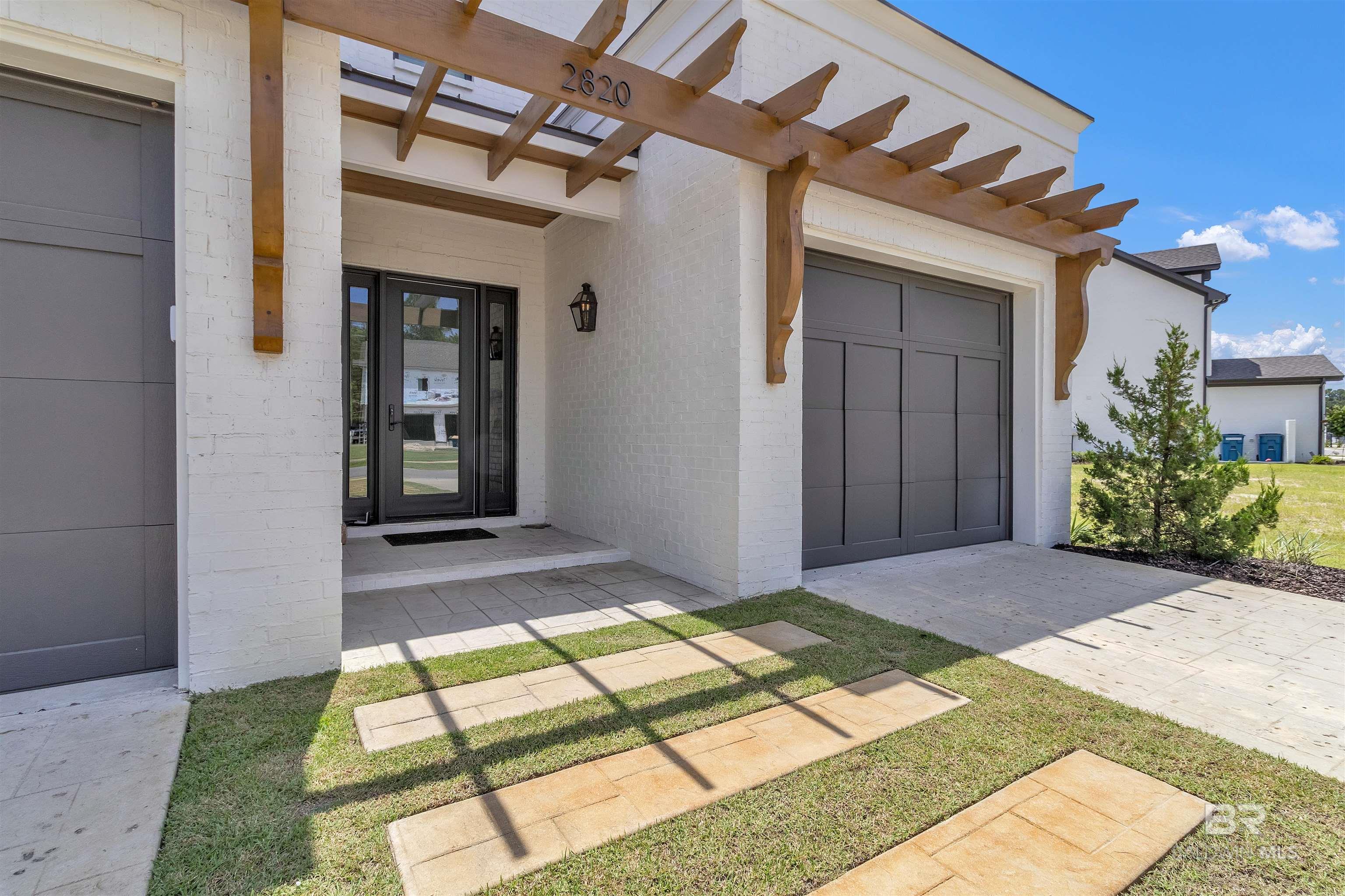 2820 Straits Boulevard