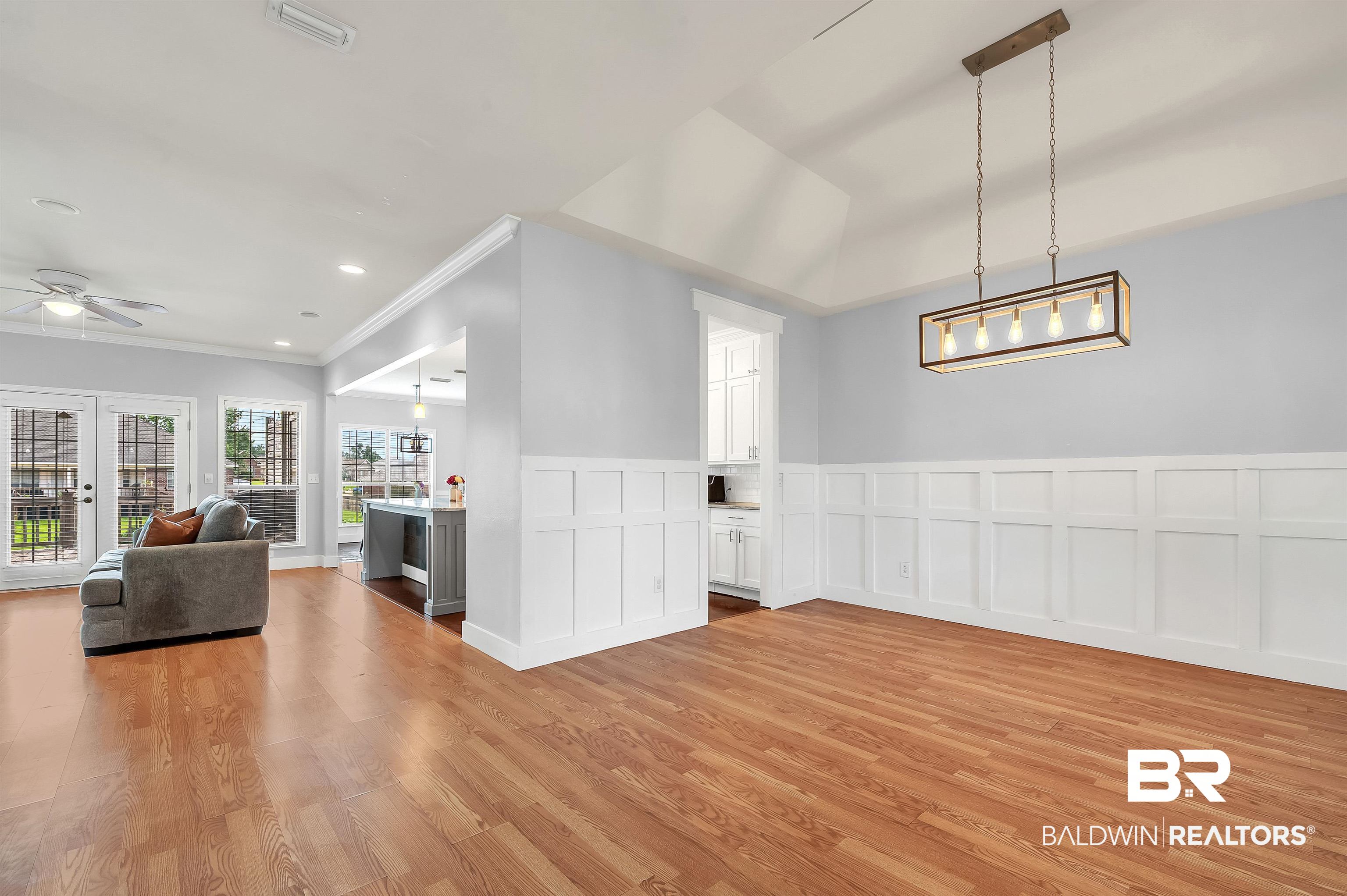 25473 Lakeland Drive