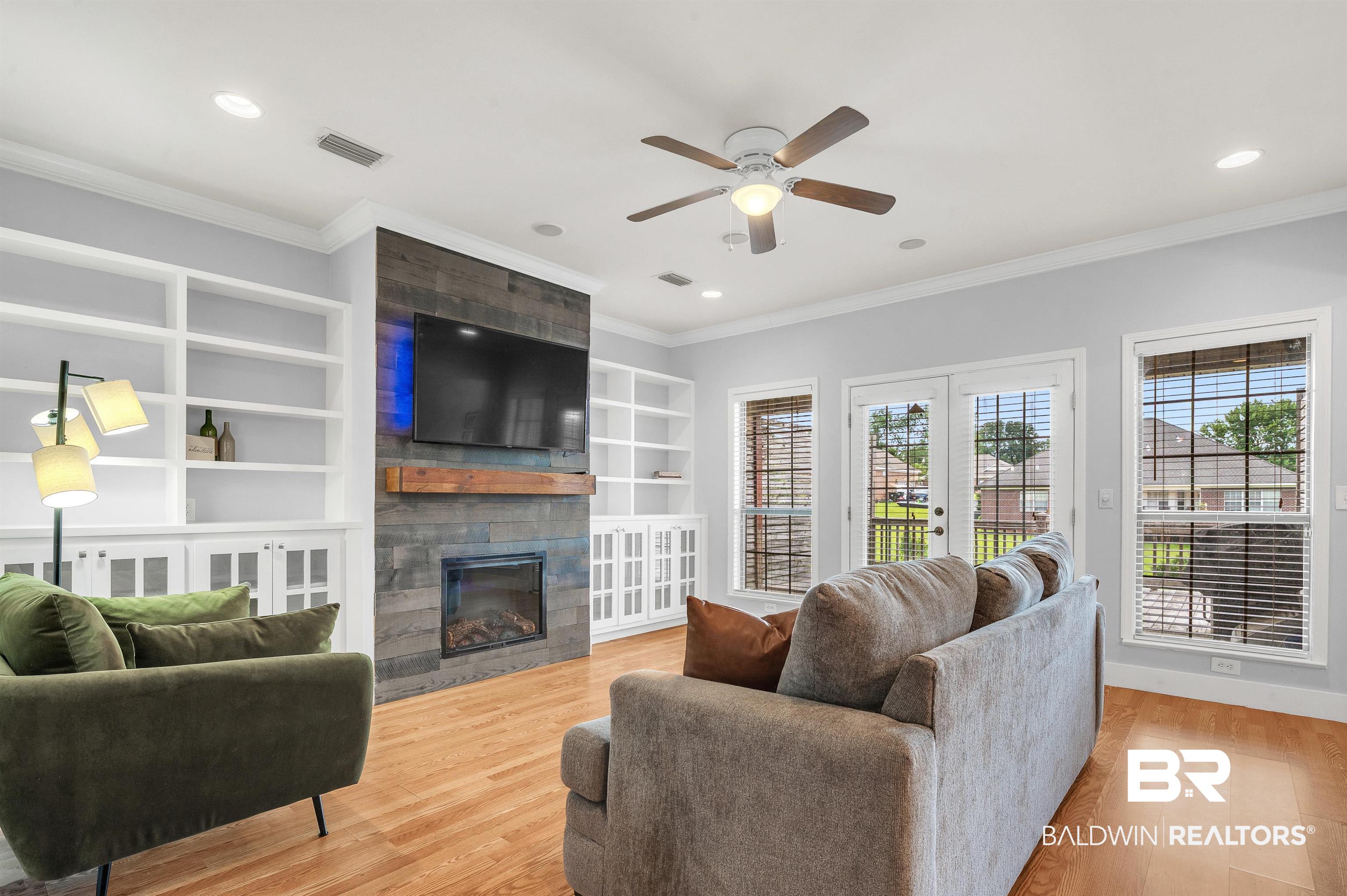 25473 Lakeland Drive