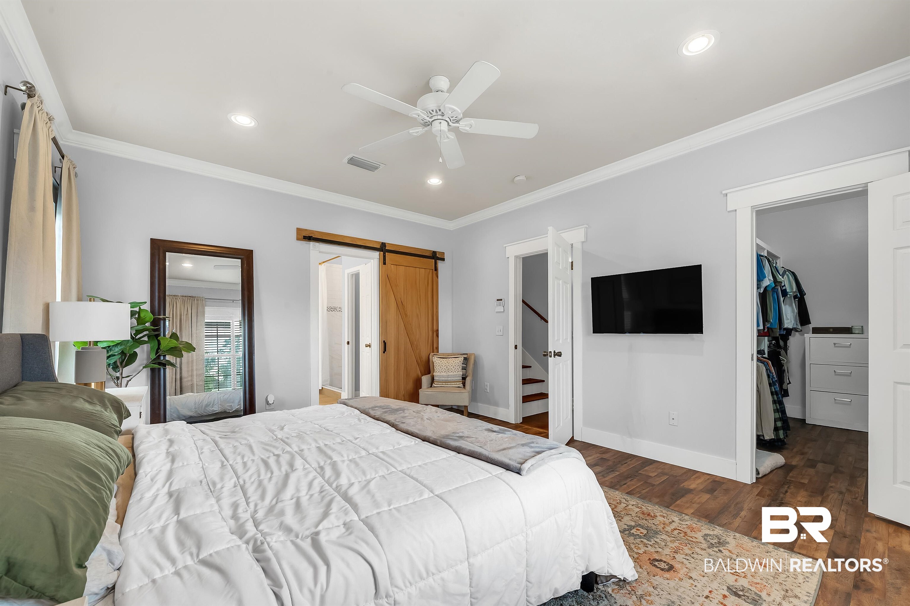25473 Lakeland Drive