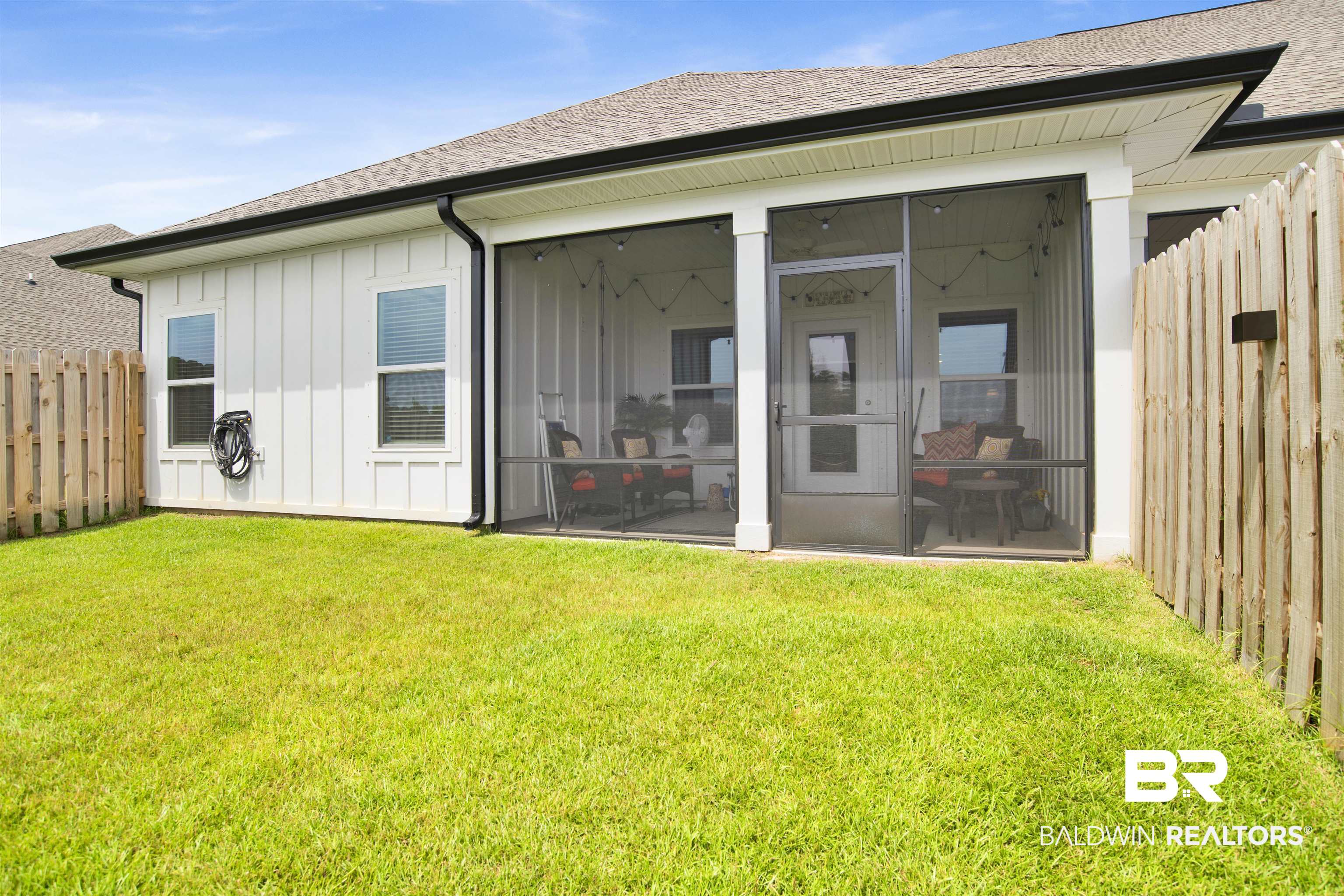 9894 Weller Cove