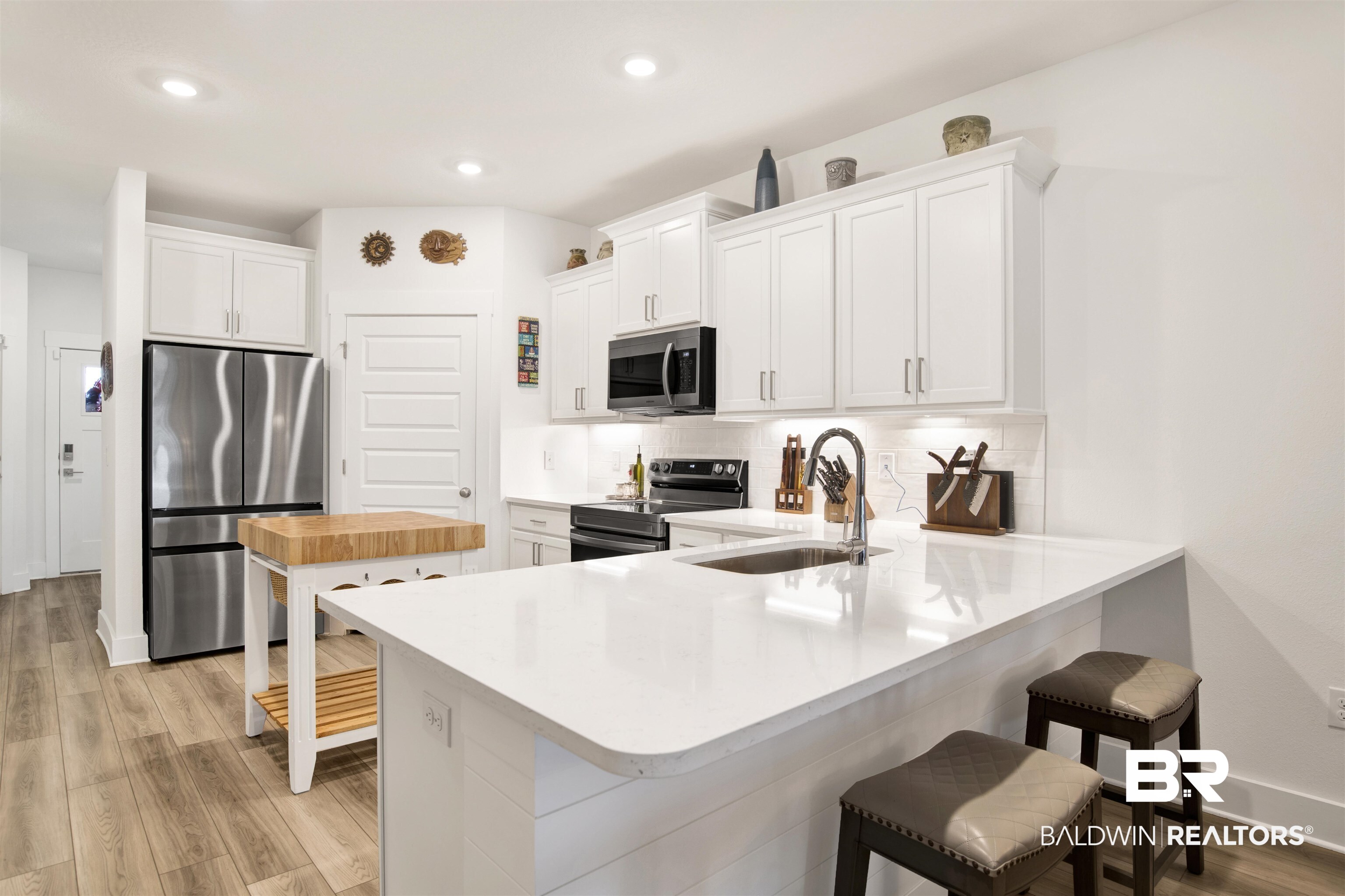 9894 Weller Cove