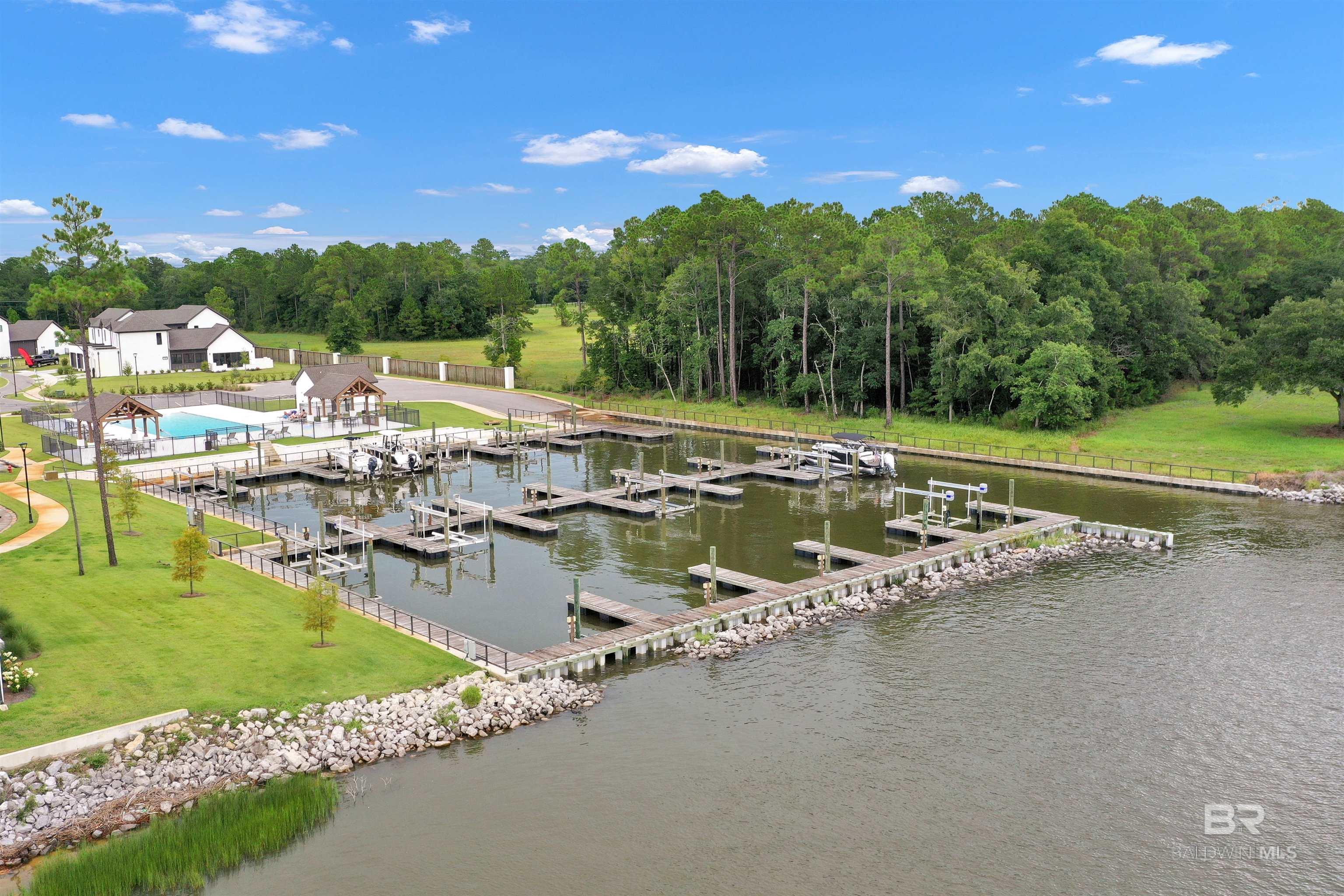 868 Inlet Circle