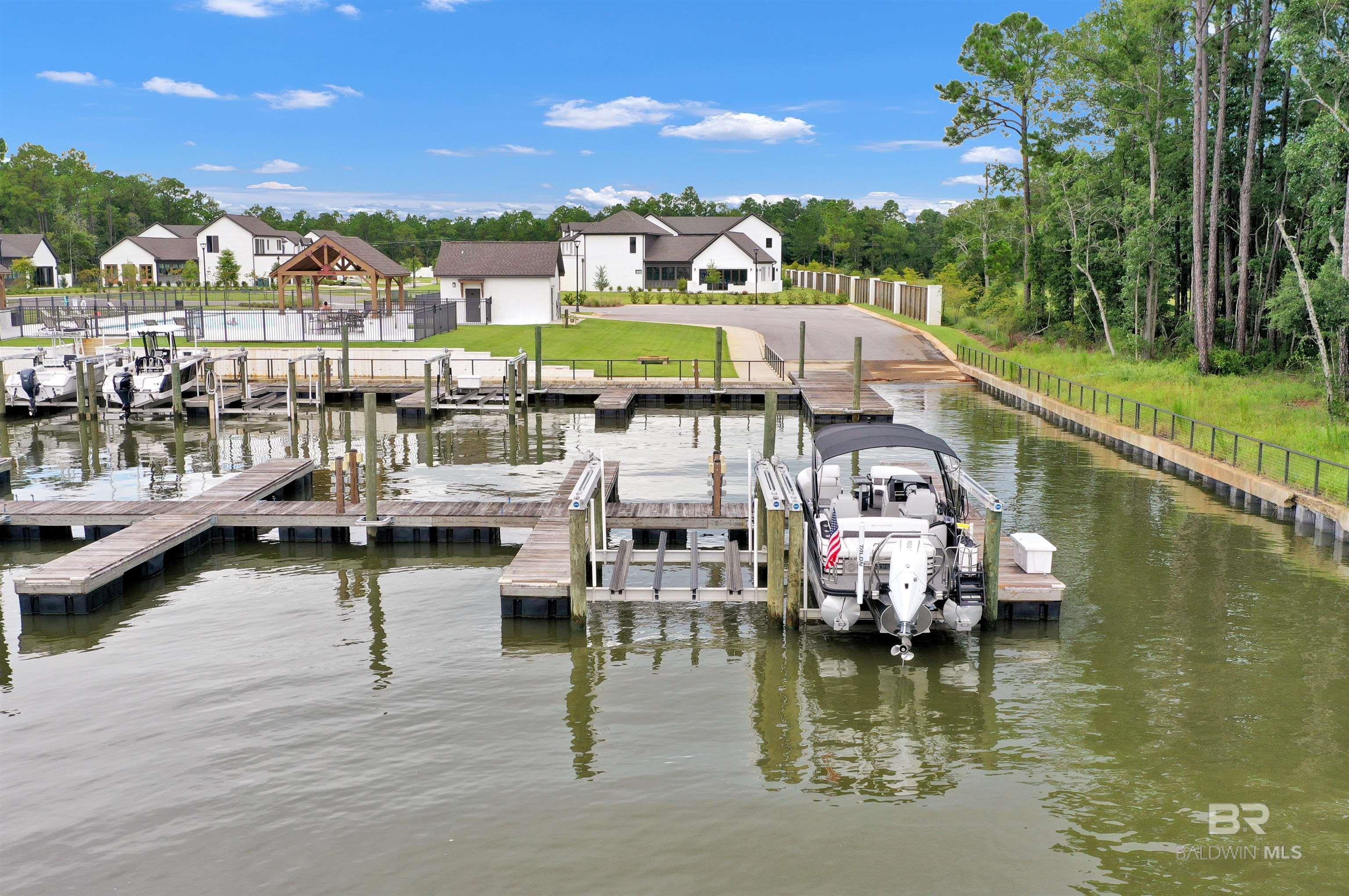 868 Inlet Circle