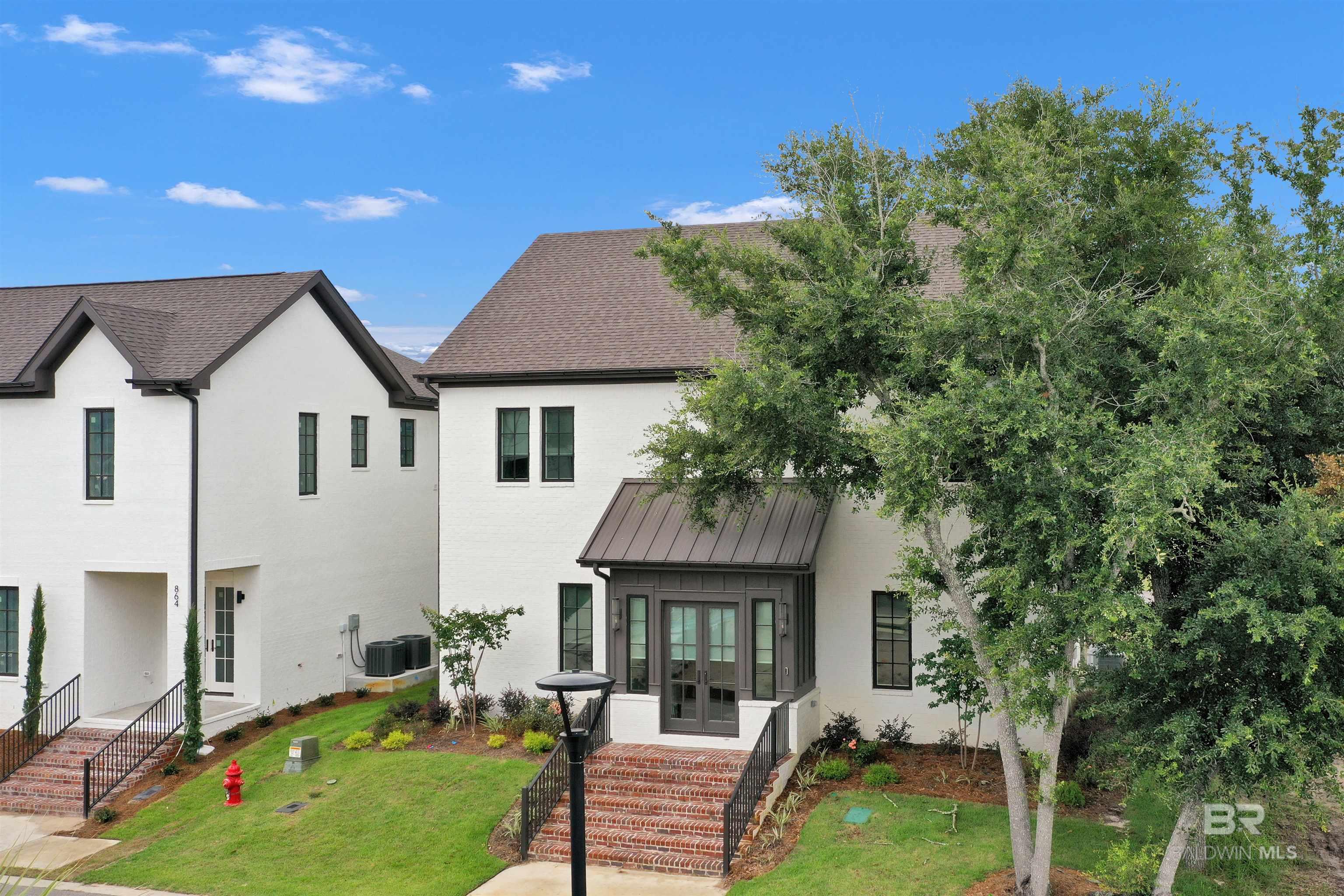868 Inlet Circle