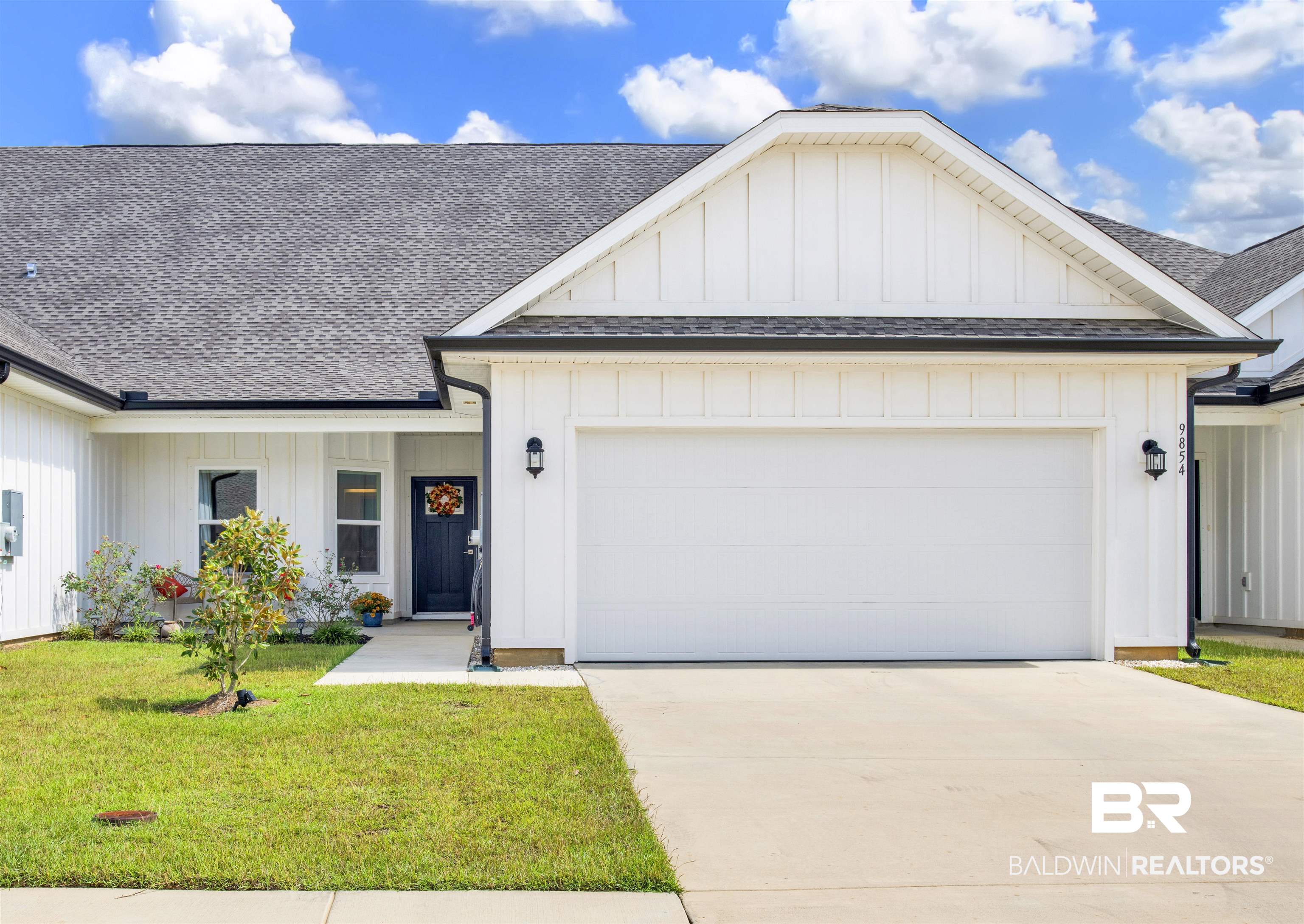 9854 Weller Cove