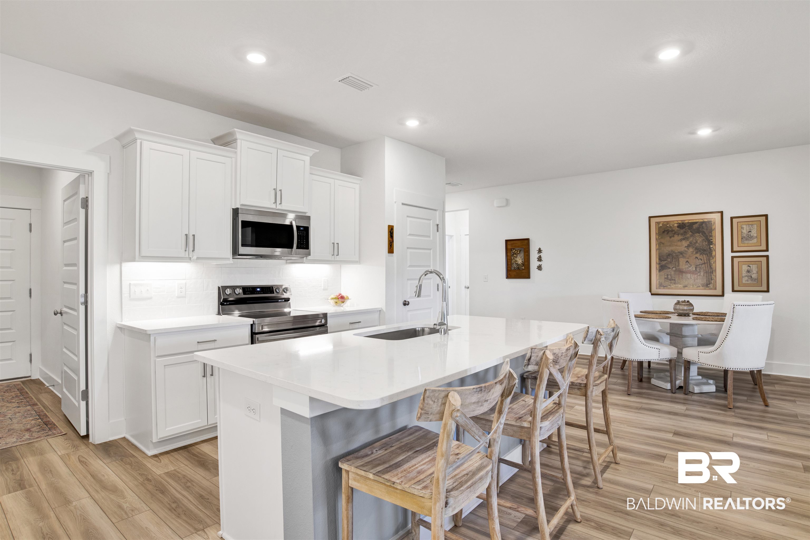 9854 Weller Cove