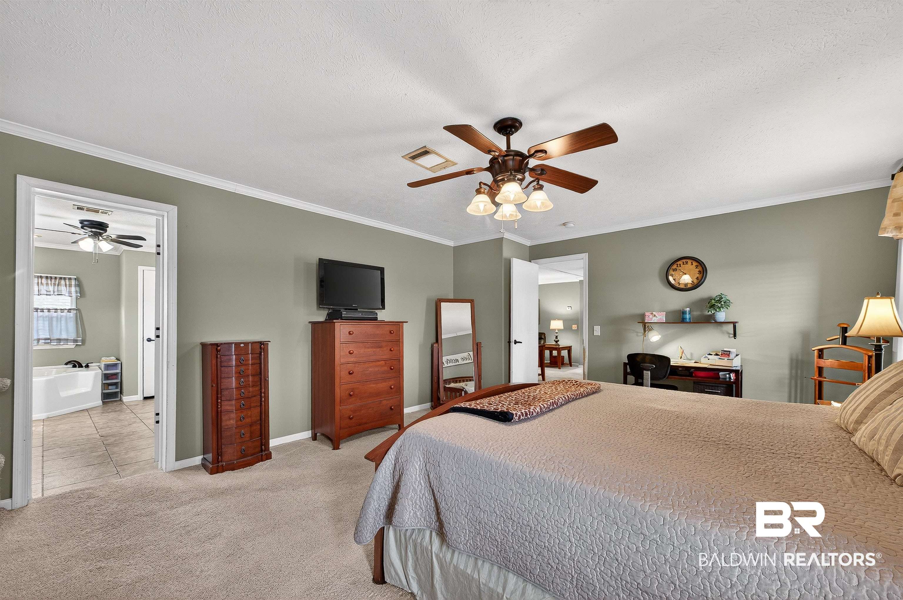10821 York Lane