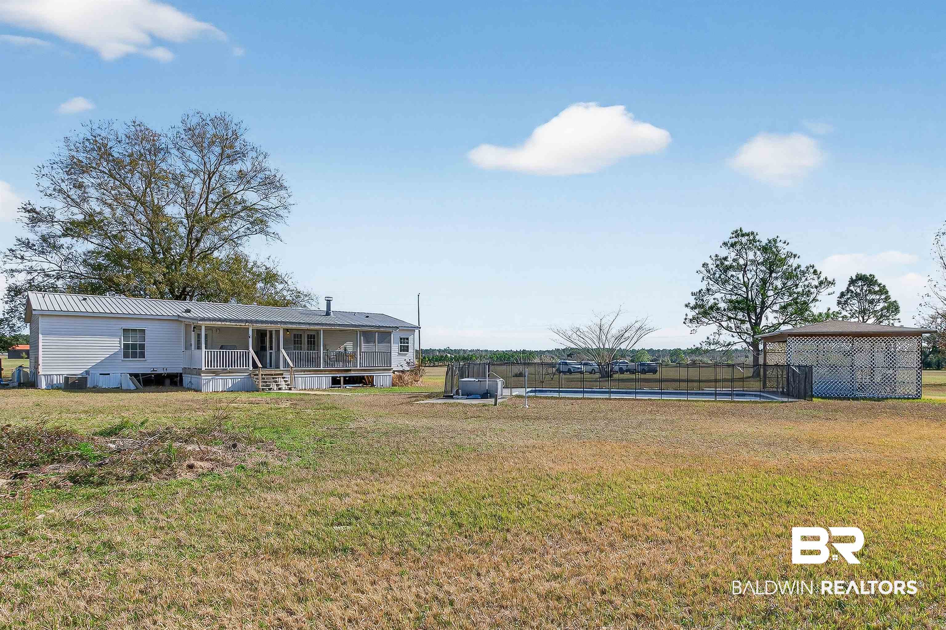 10821 York Lane