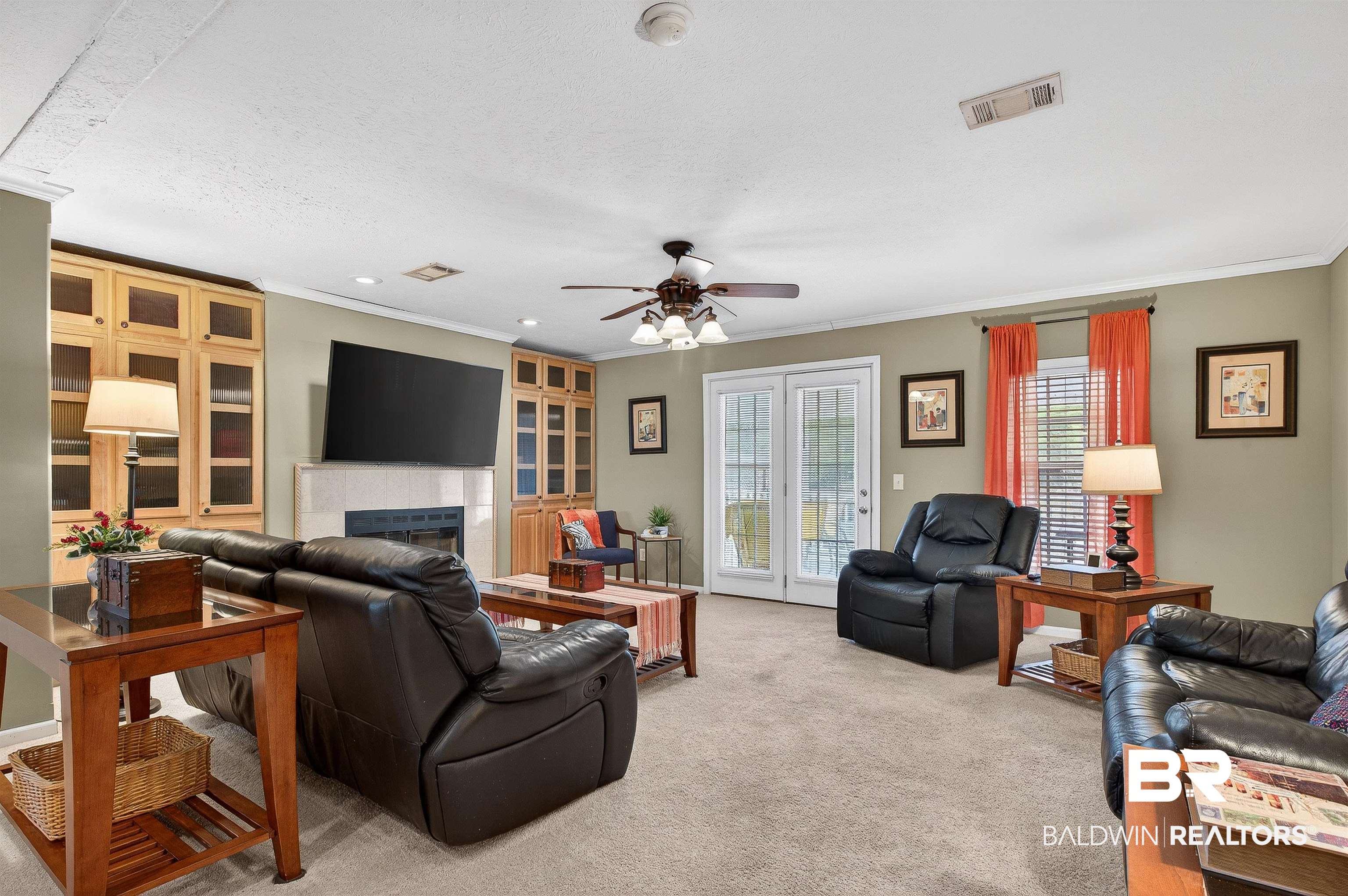 10821 York Lane