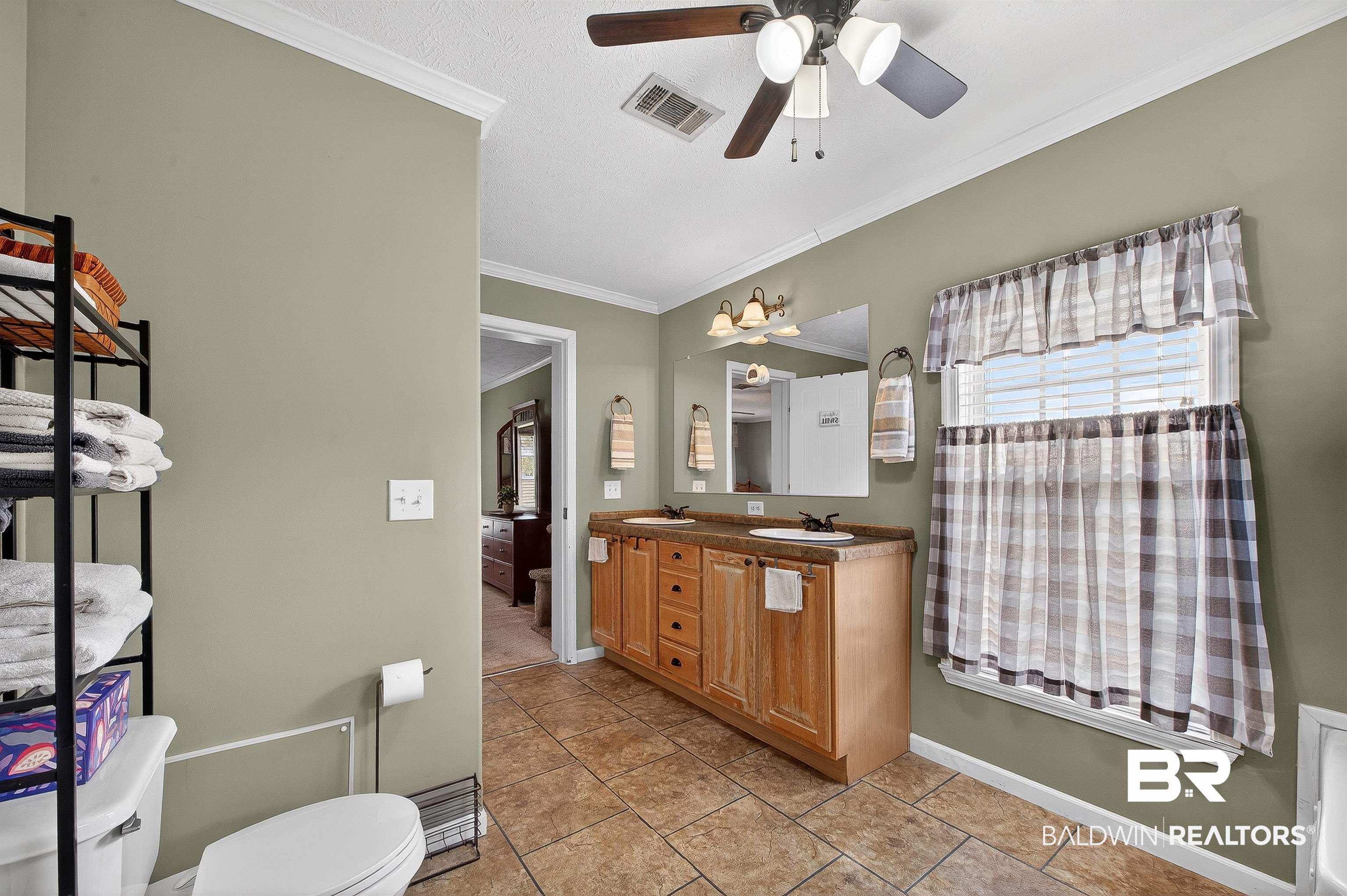 10821 York Lane