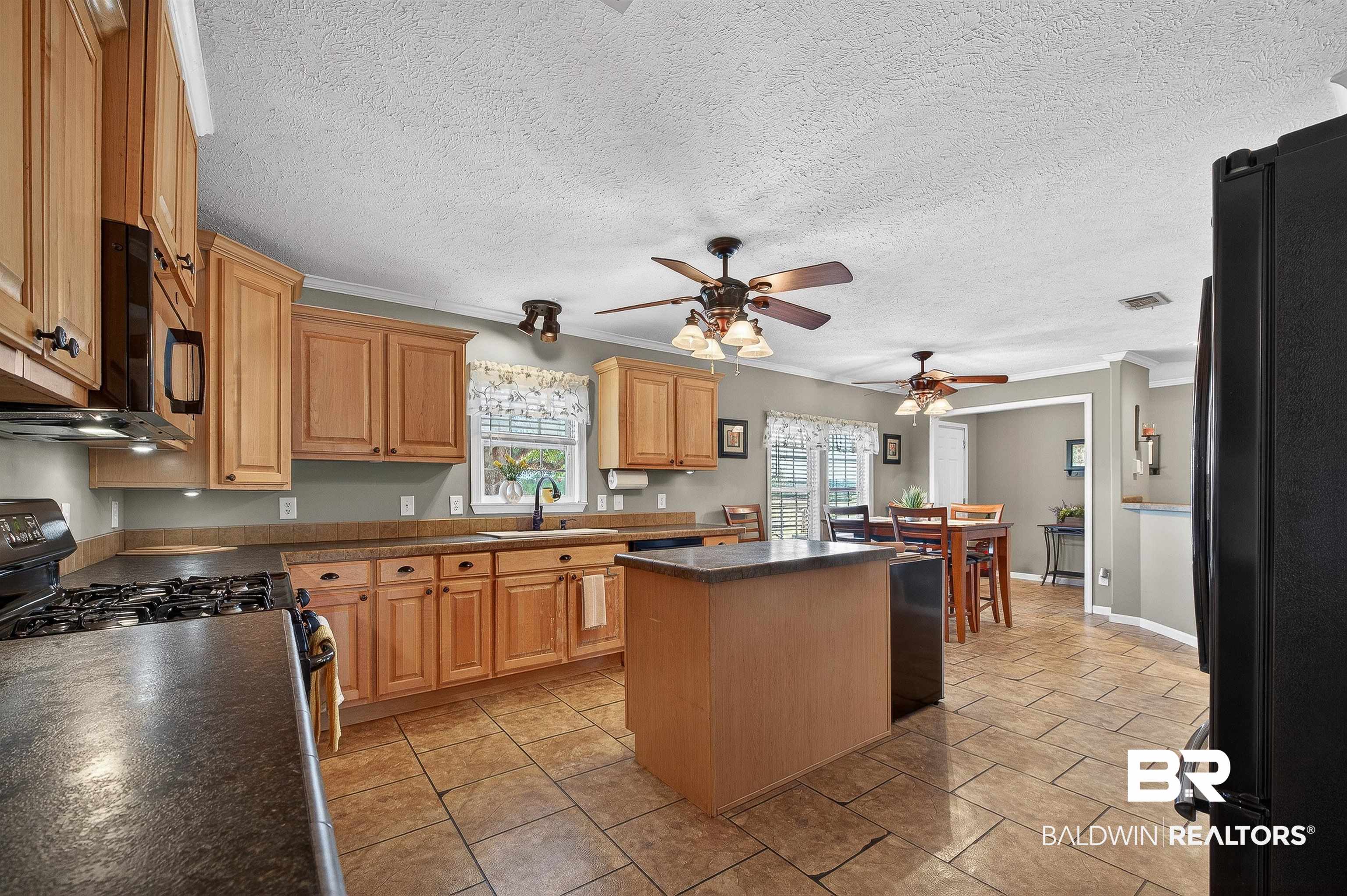 10821 York Lane