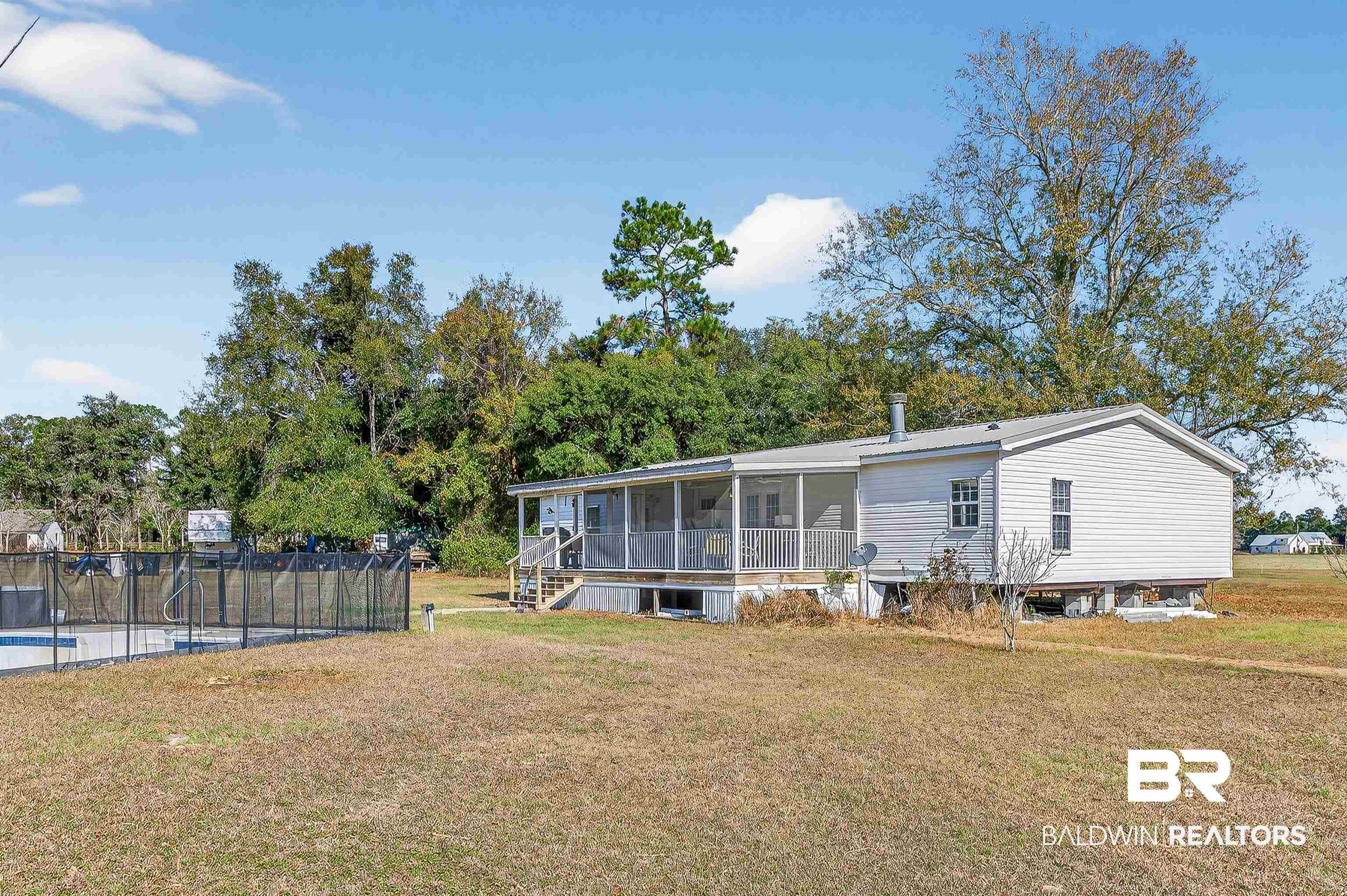 10821 York Lane