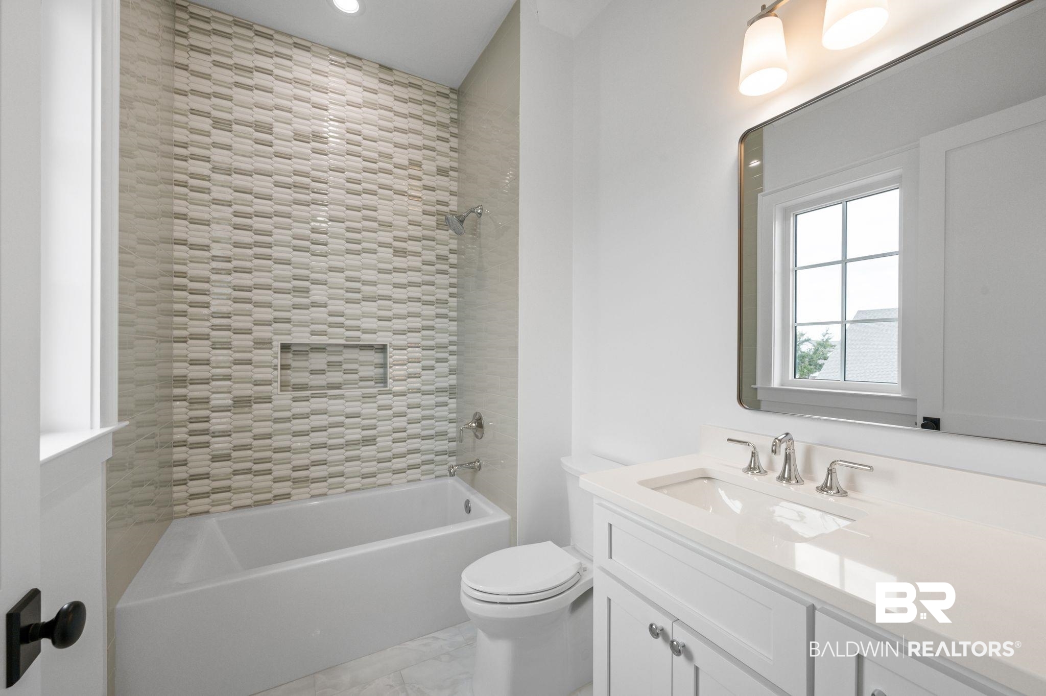 841 Inlet Circle